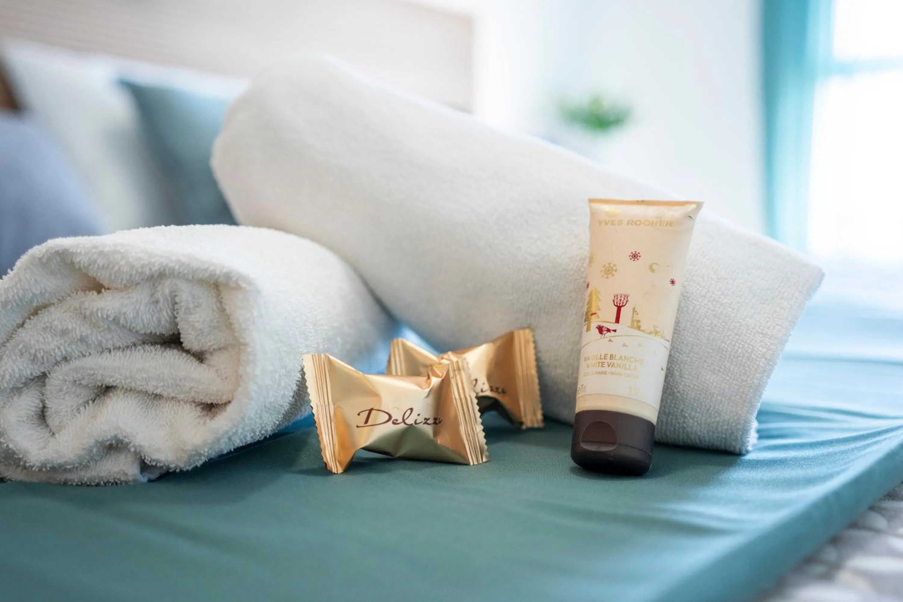 towels, Bed in Hotel Caravaca Resort