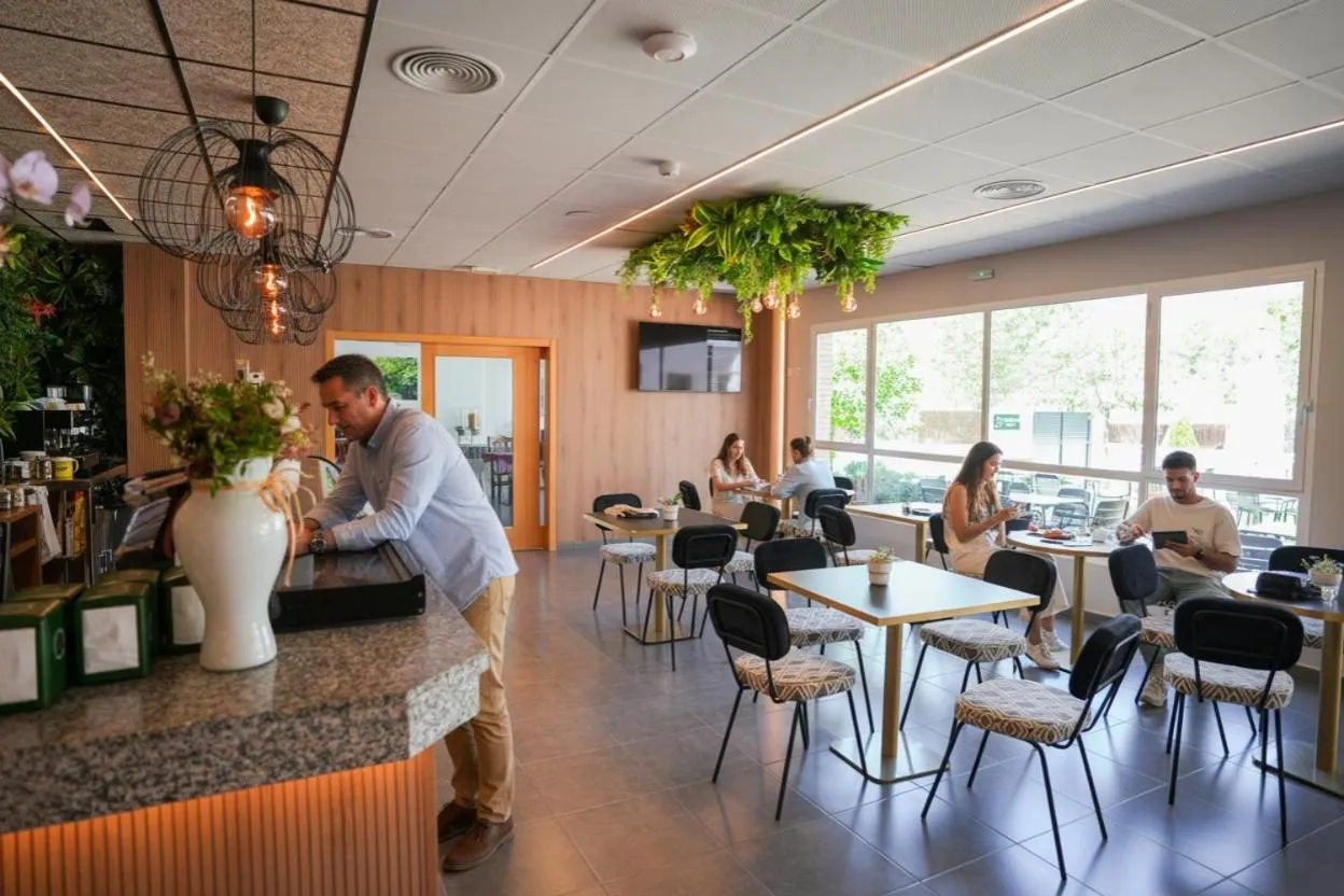 Restaurant/places to eat in Hotel Caravaca Resort