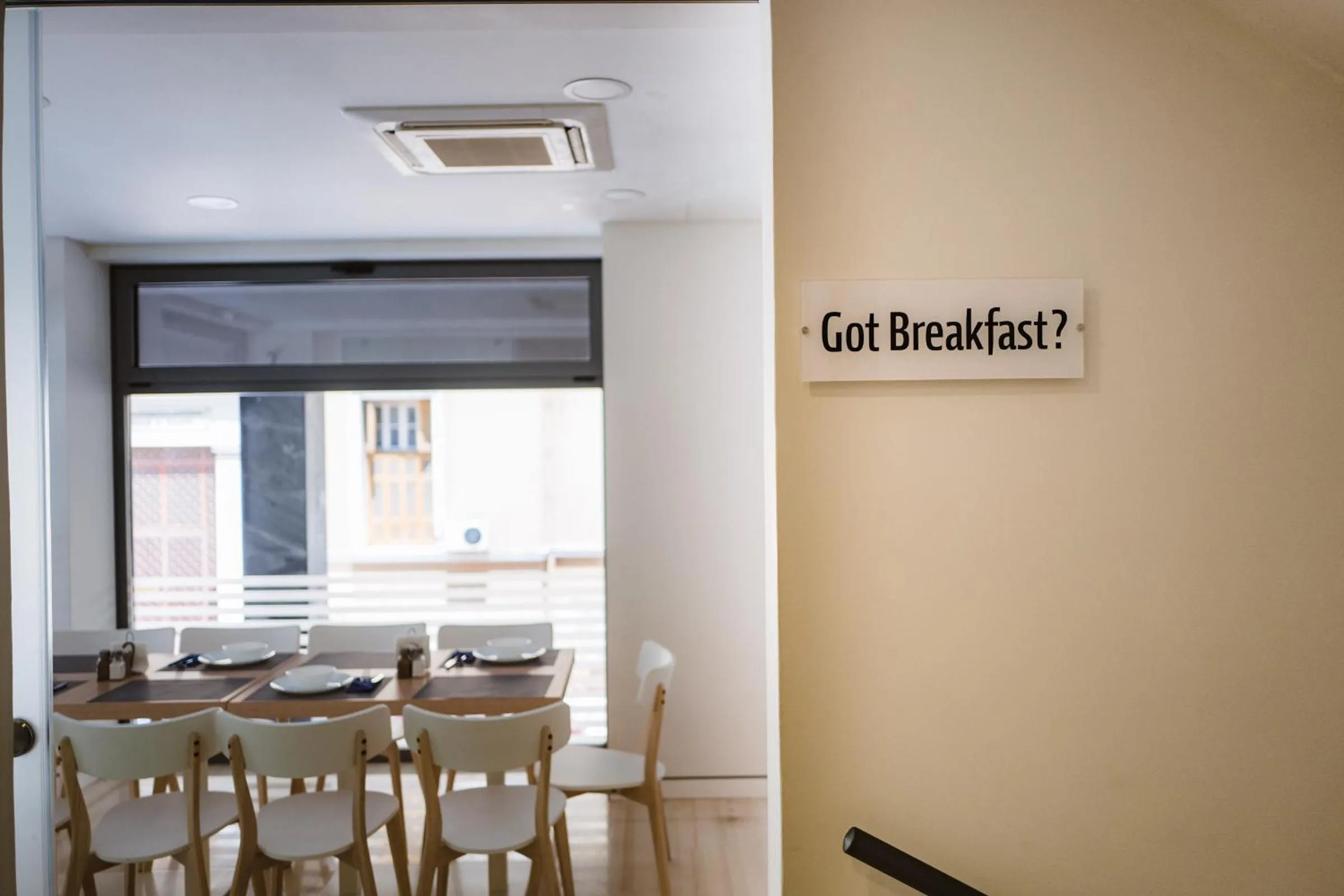 Restaurant/places to eat in Piraeus Port Hotel