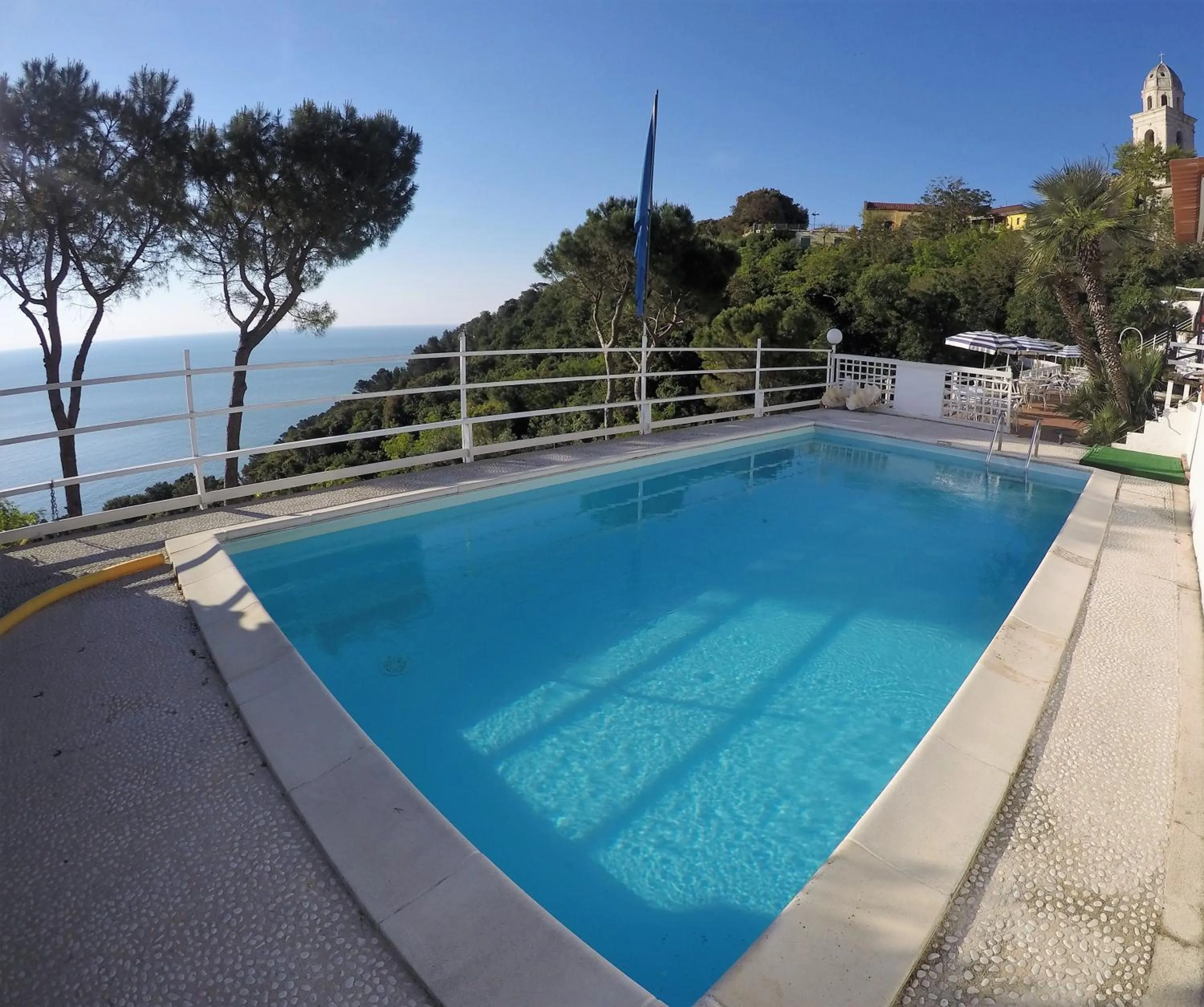 Pool view in Sea View Sirolo di Amedeo
