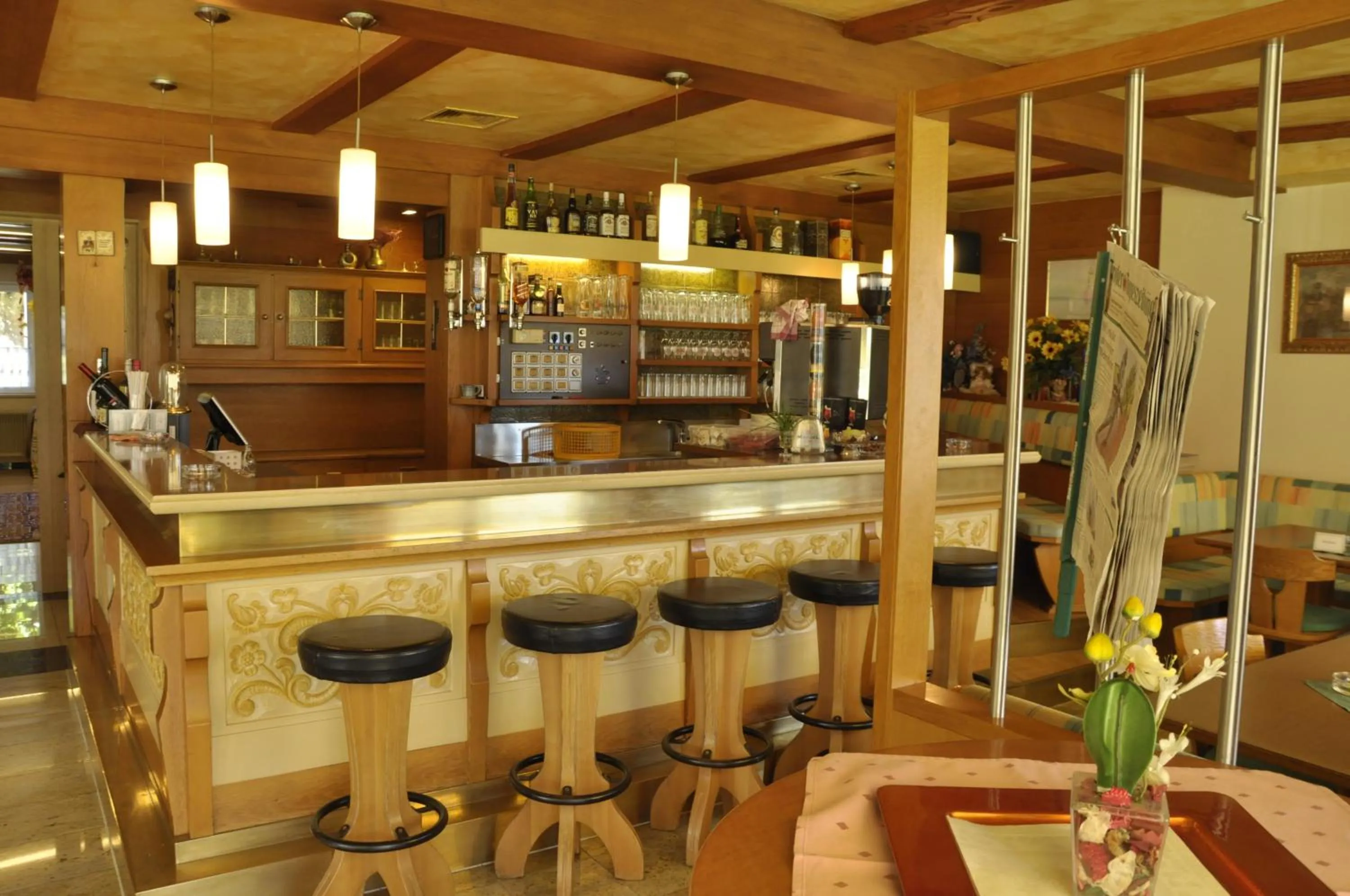 Restaurant/places to eat in Hotel Martina