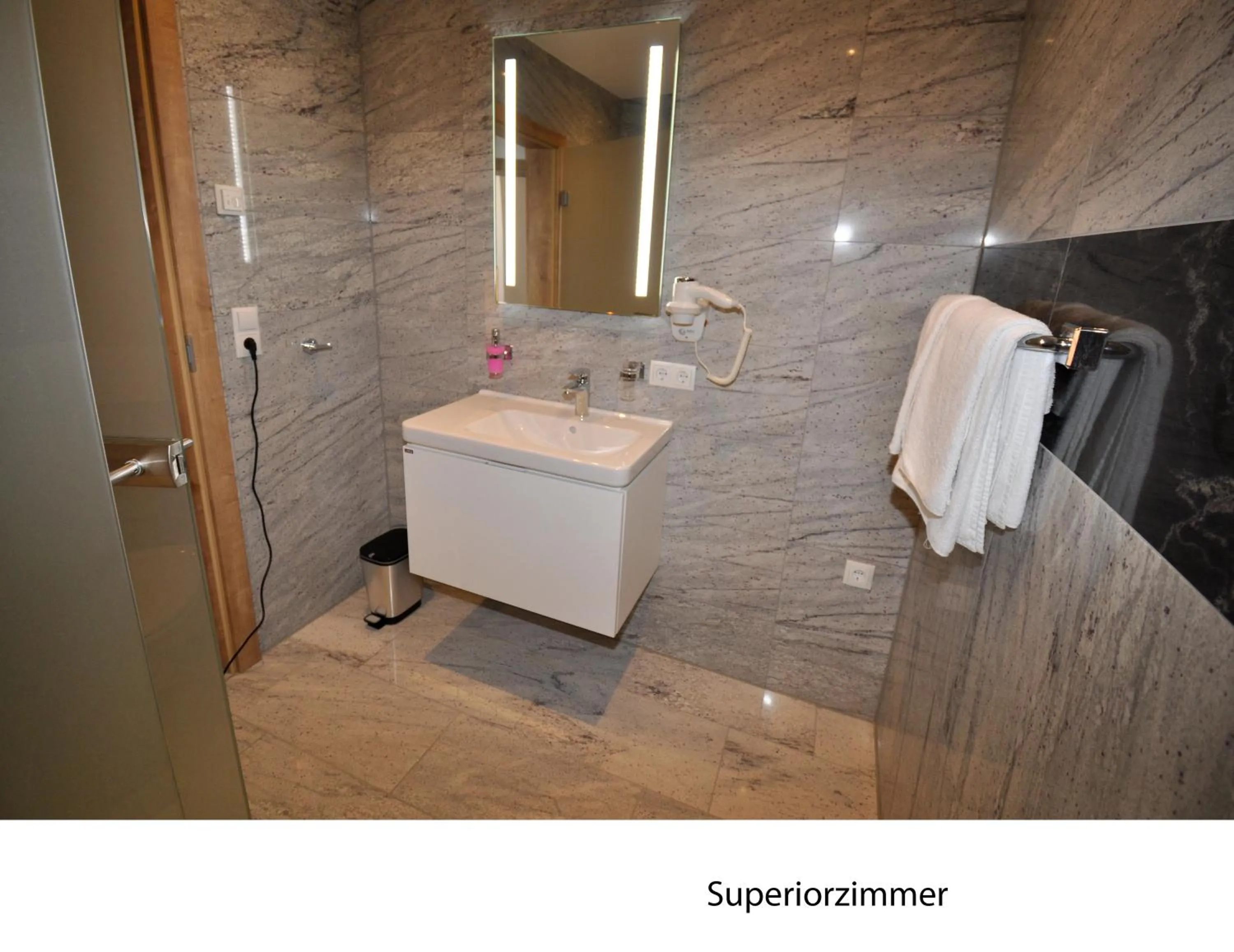 Shower in Hotel Martina