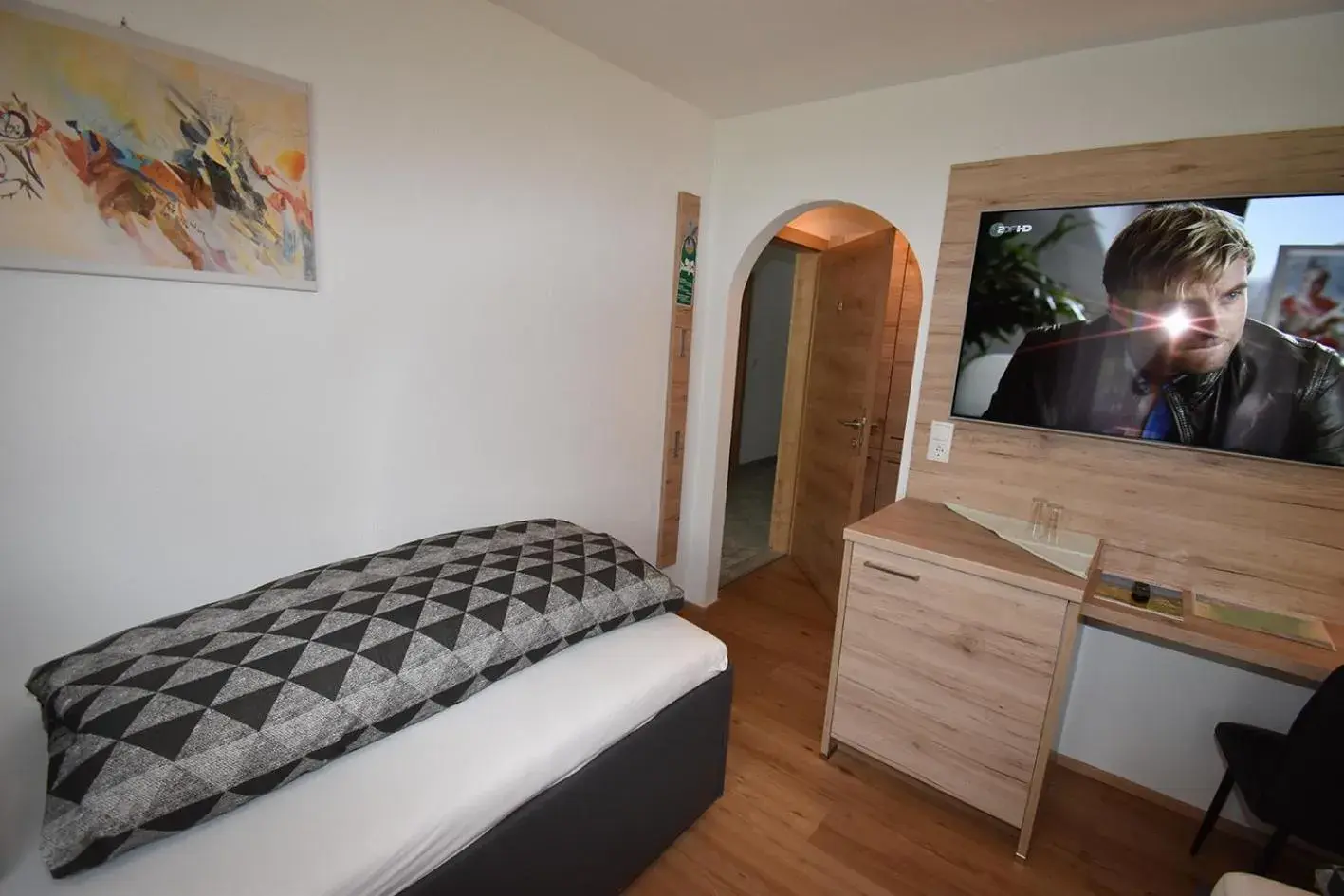 Budget Single Room in Hotel Martina Budget Single Room in Hotel Martina