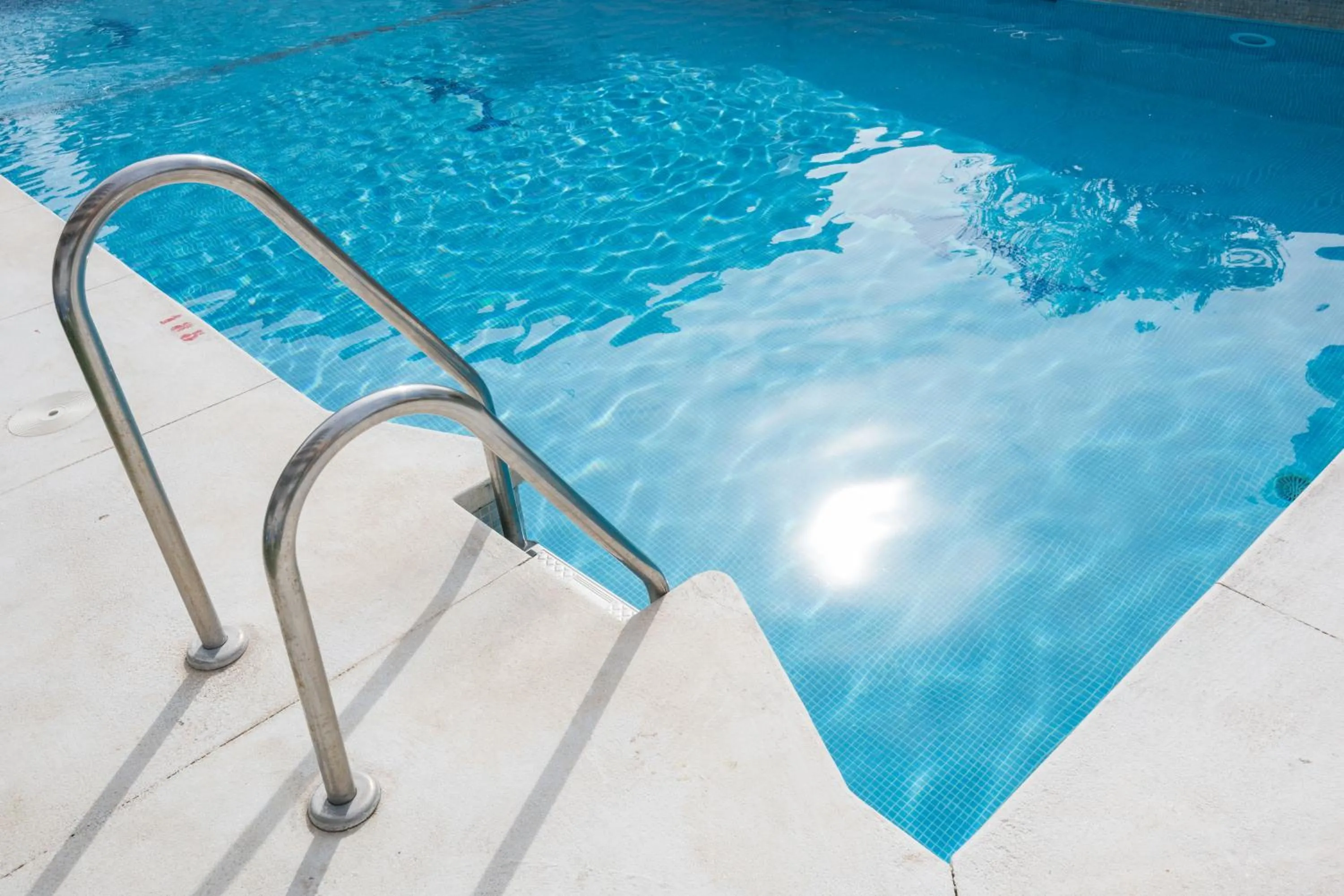 Swimming Pool in Veramar Aparthotel