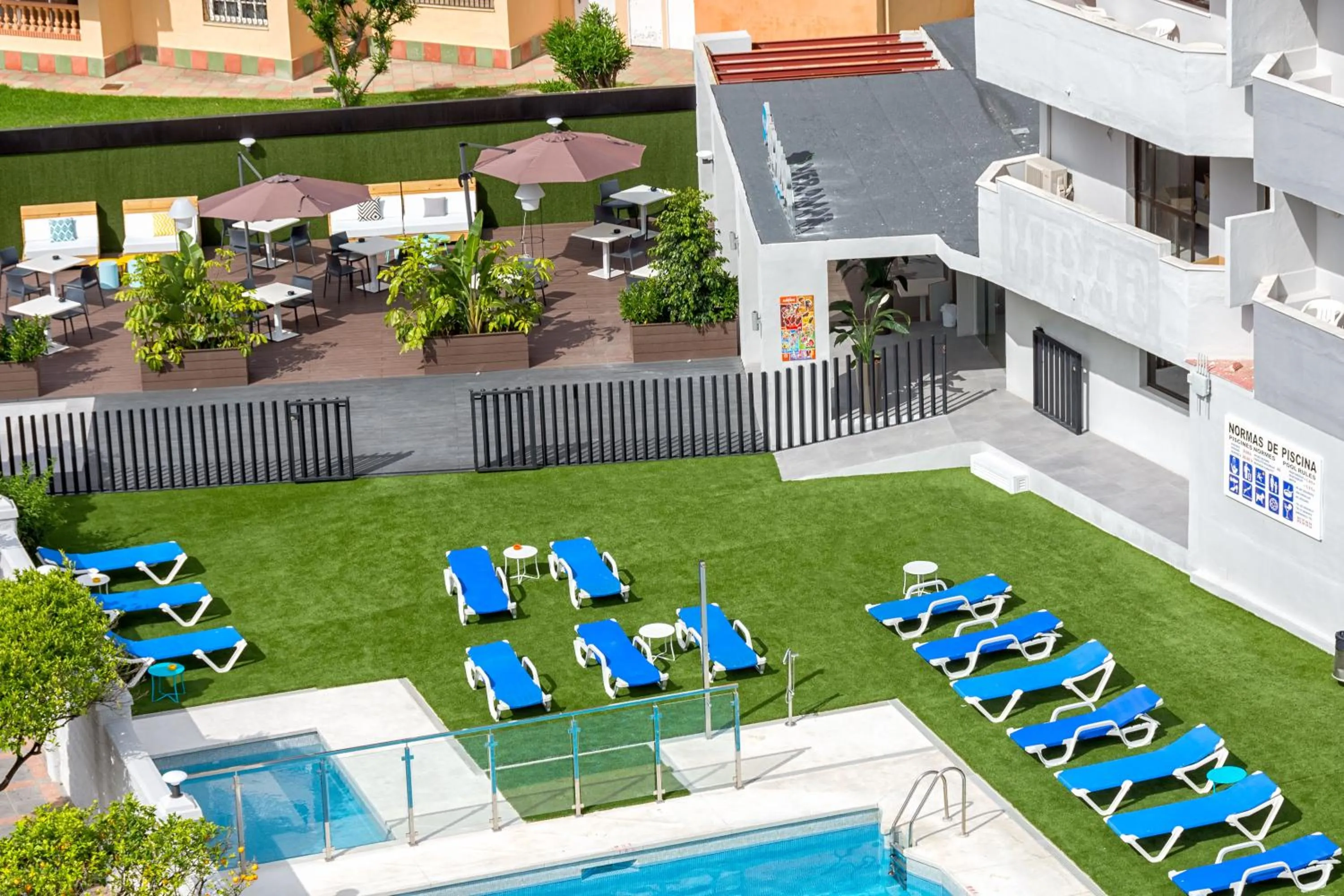 Facade/entrance in Veramar Aparthotel