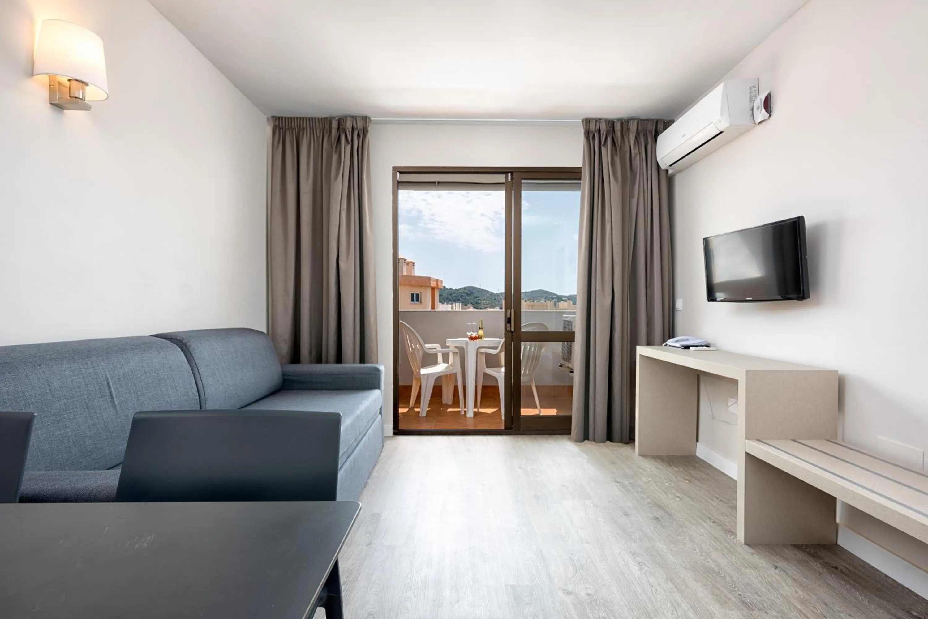 Living room, Seating Area in Veramar Aparthotel