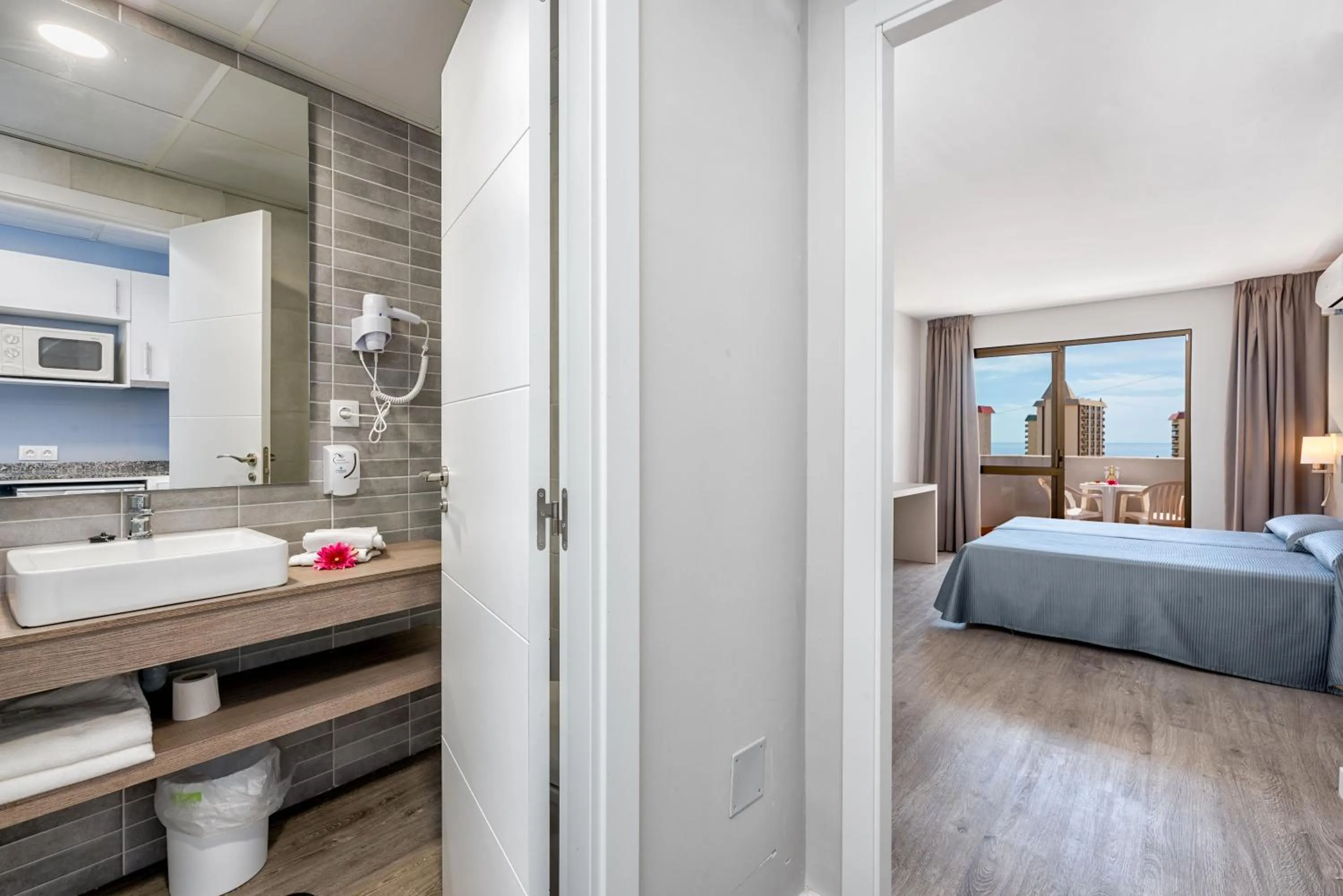 Bed in Veramar Aparthotel