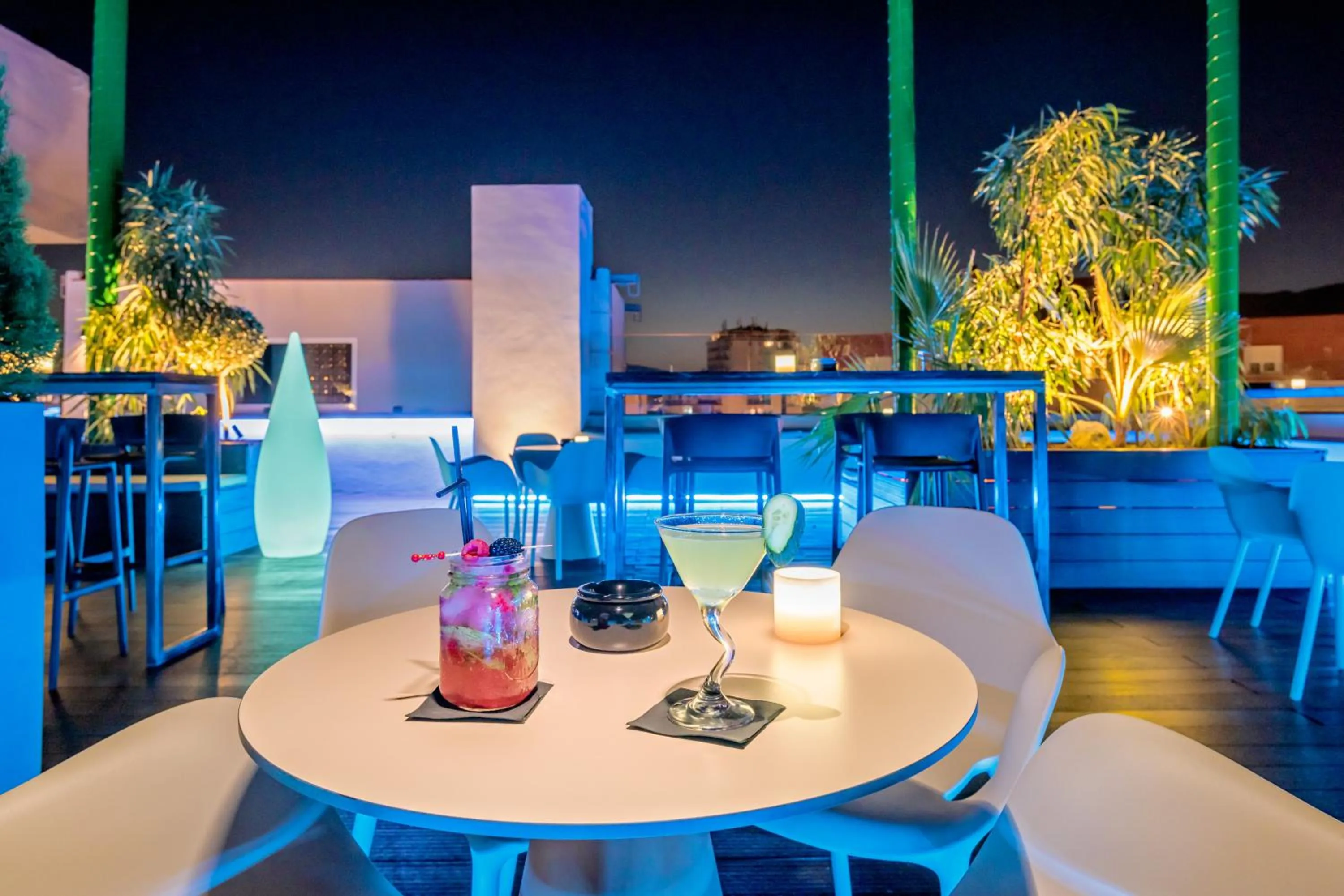 Lounge or bar, Restaurant/Places to Eat in Veramar Aparthotel