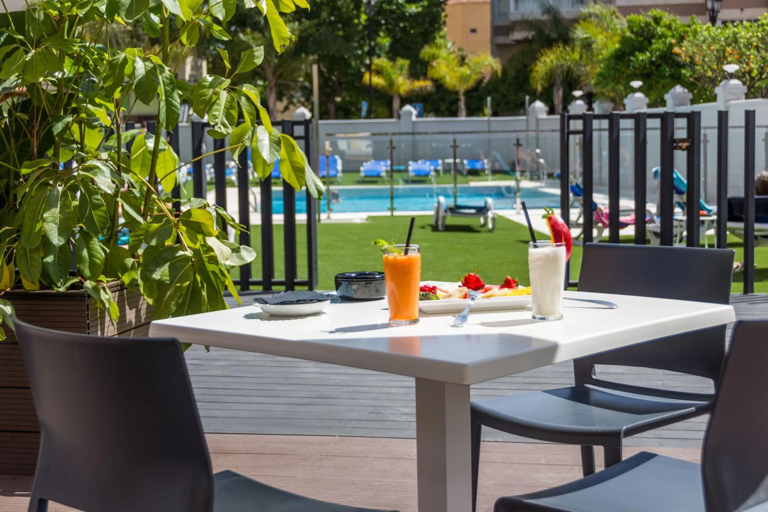 Restaurant/places to eat in Veramar Aparthotel