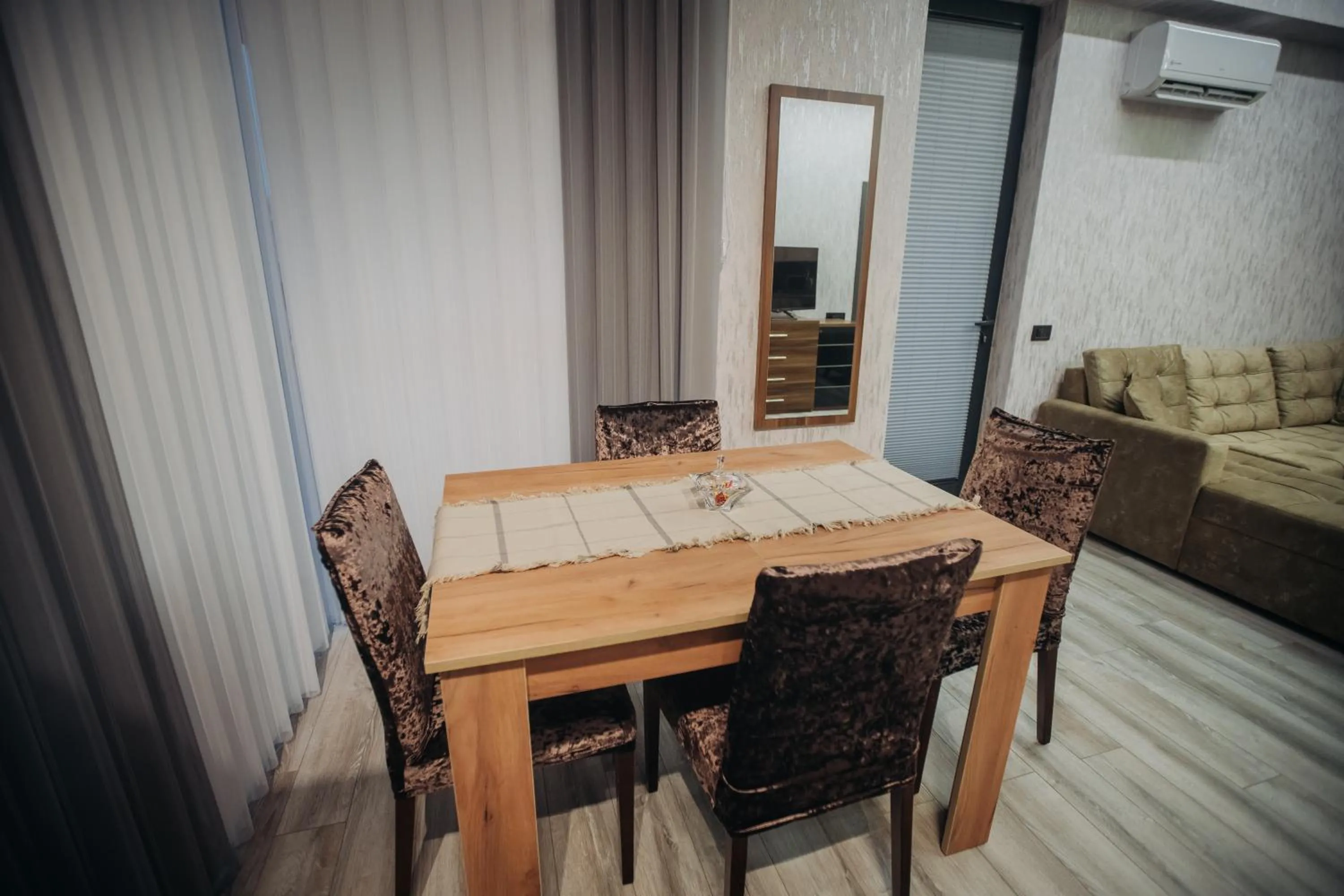 Living room in Sabah Bayil Residence Family Apart