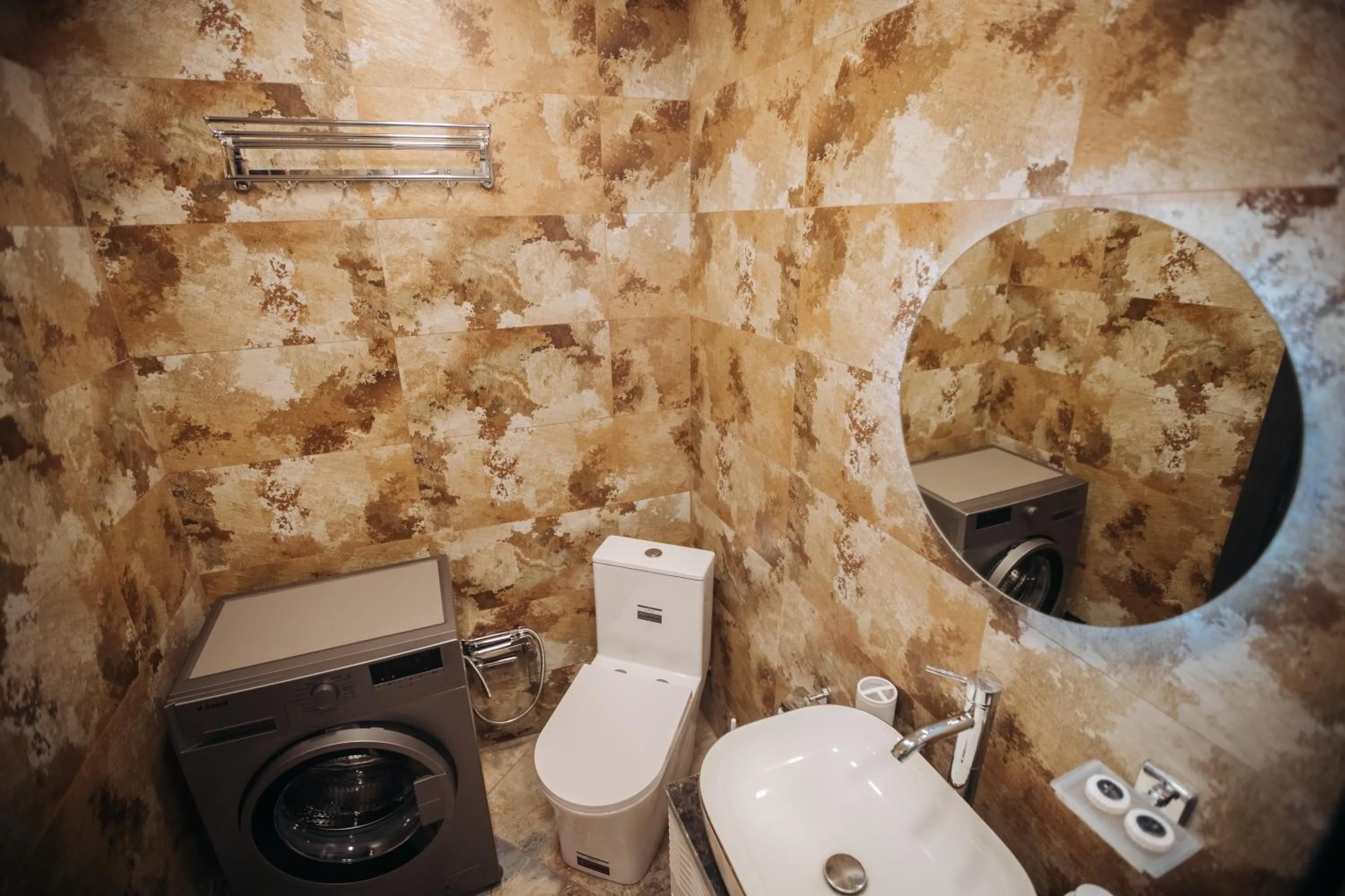 Shower in Sabah Bayil Residence Family Apart