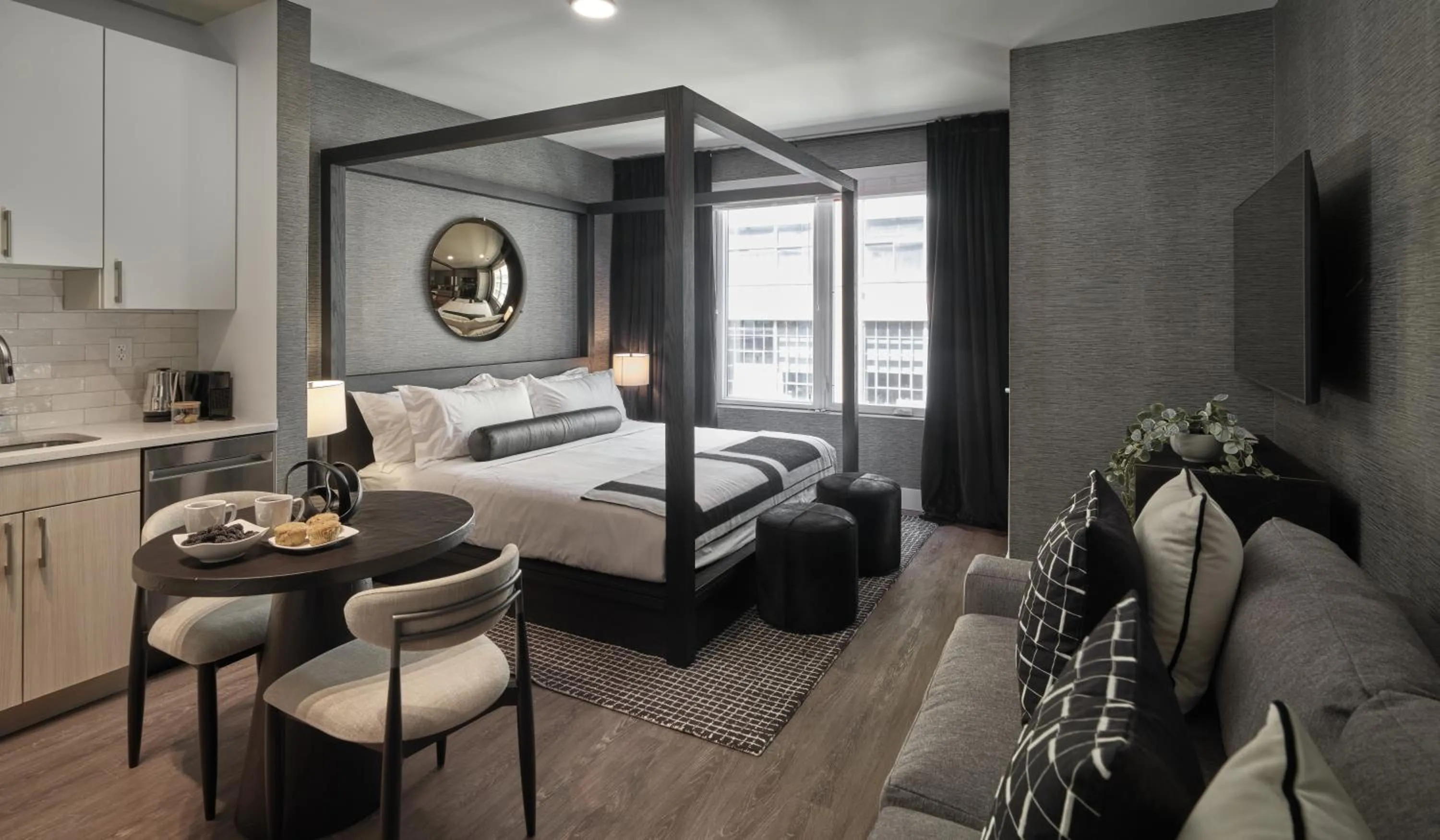 Luxury Apartments by Hyatus Center City