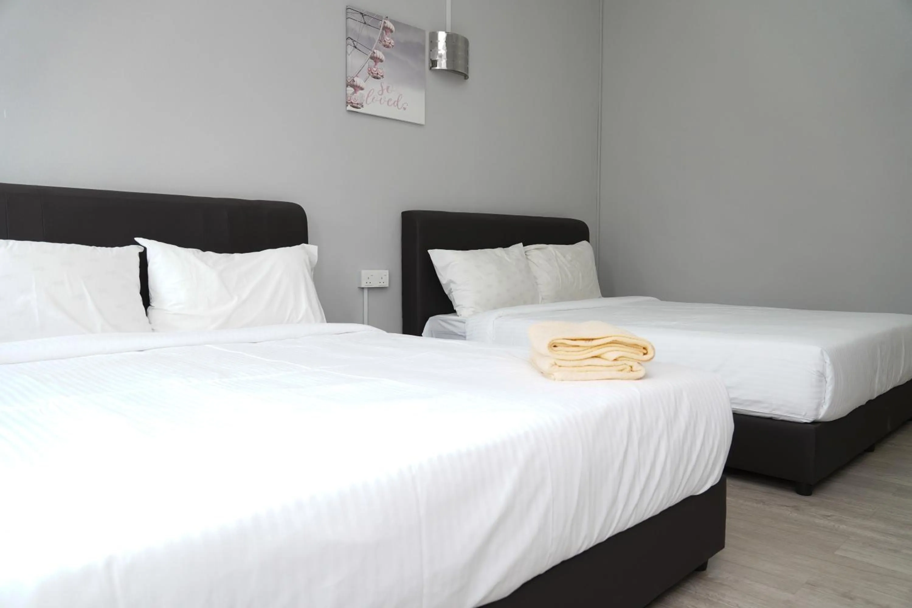 View (from property/room), Bed in Ir Inn Hotel