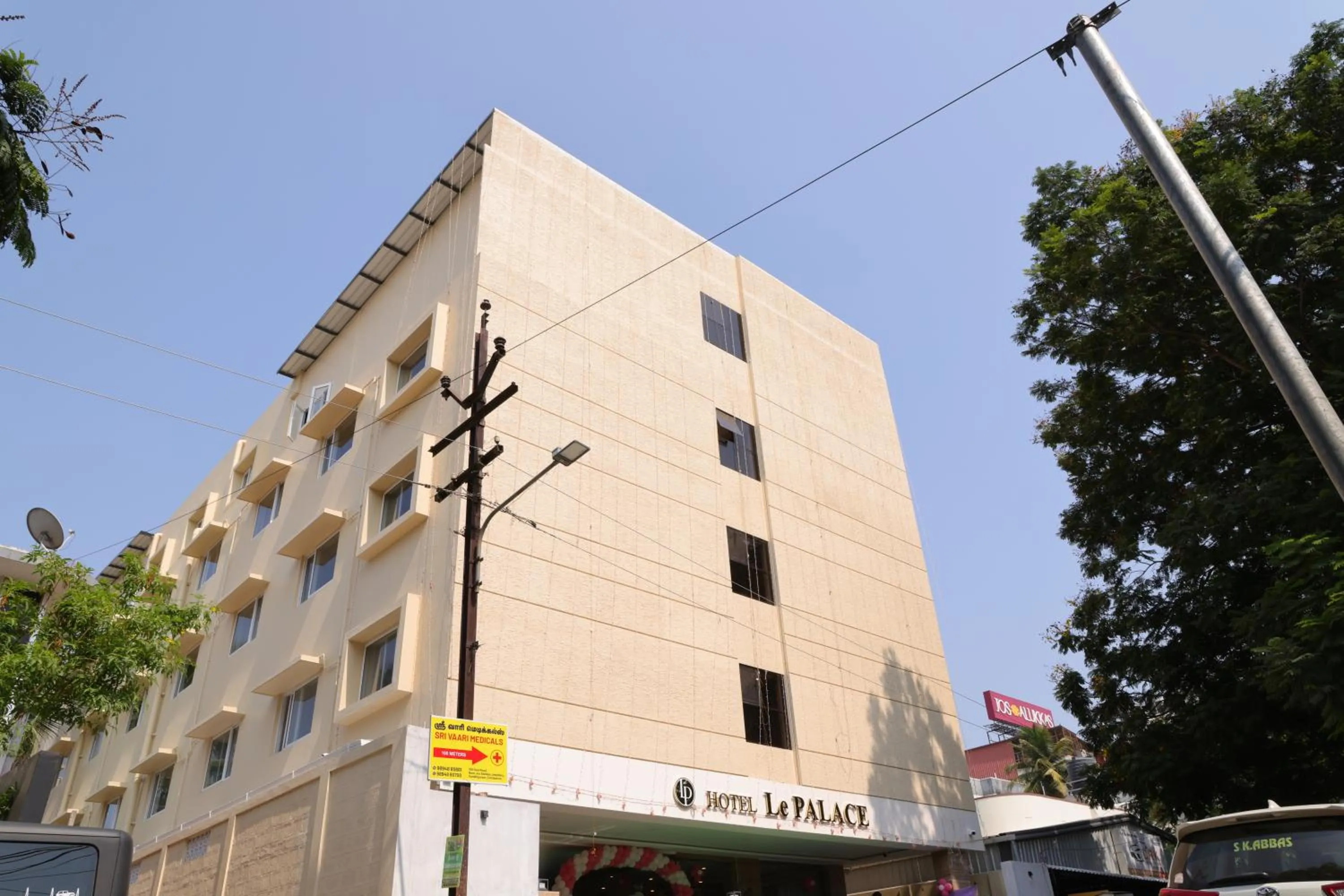 Property building in Hotel Le Palace