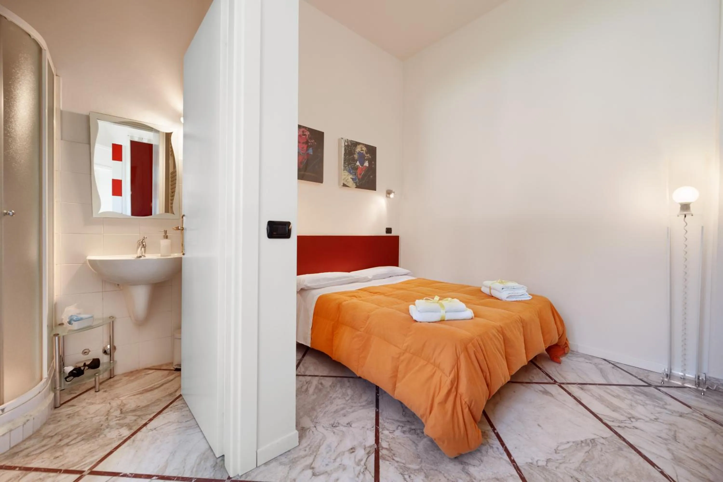 Bedroom, Bed in Lucca in Villa San Marco