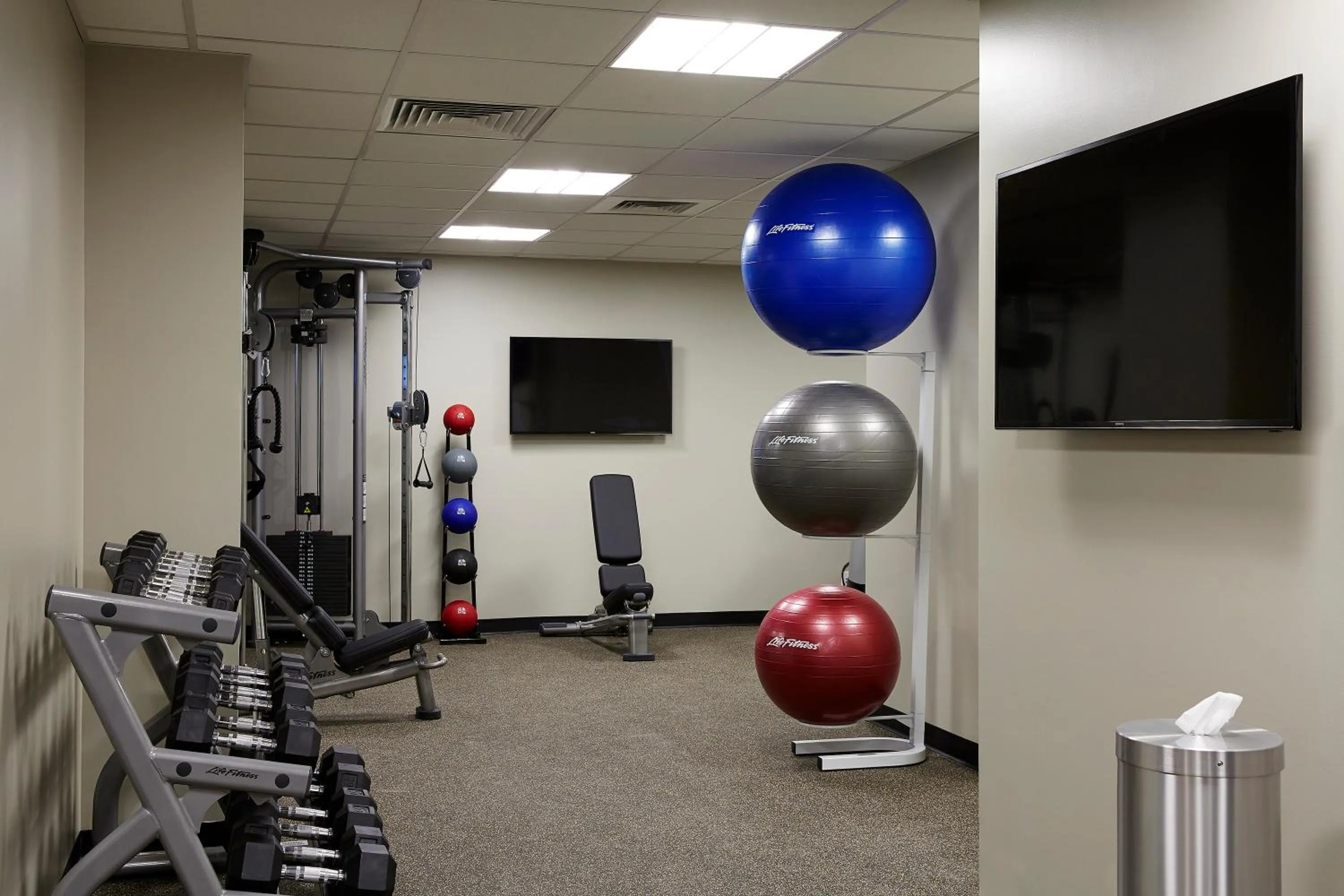 Fitness centre/facilities in The Godfrey Hotel Boston