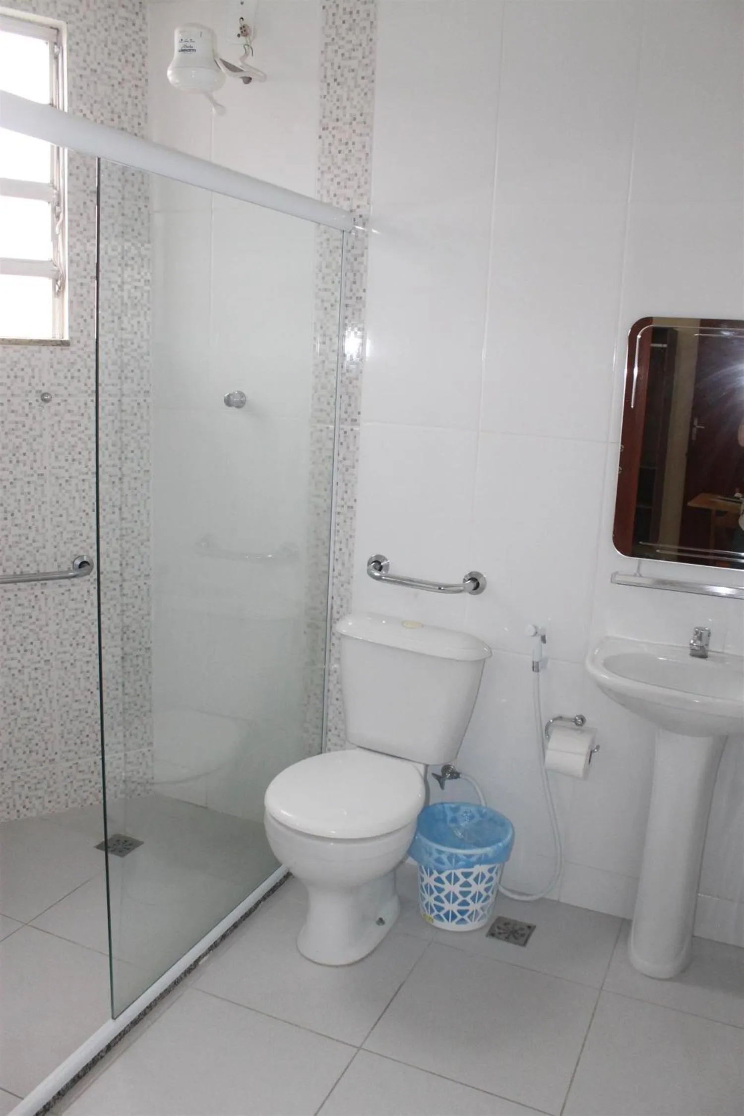 Toilet in Hotel Pousada Figueiredo