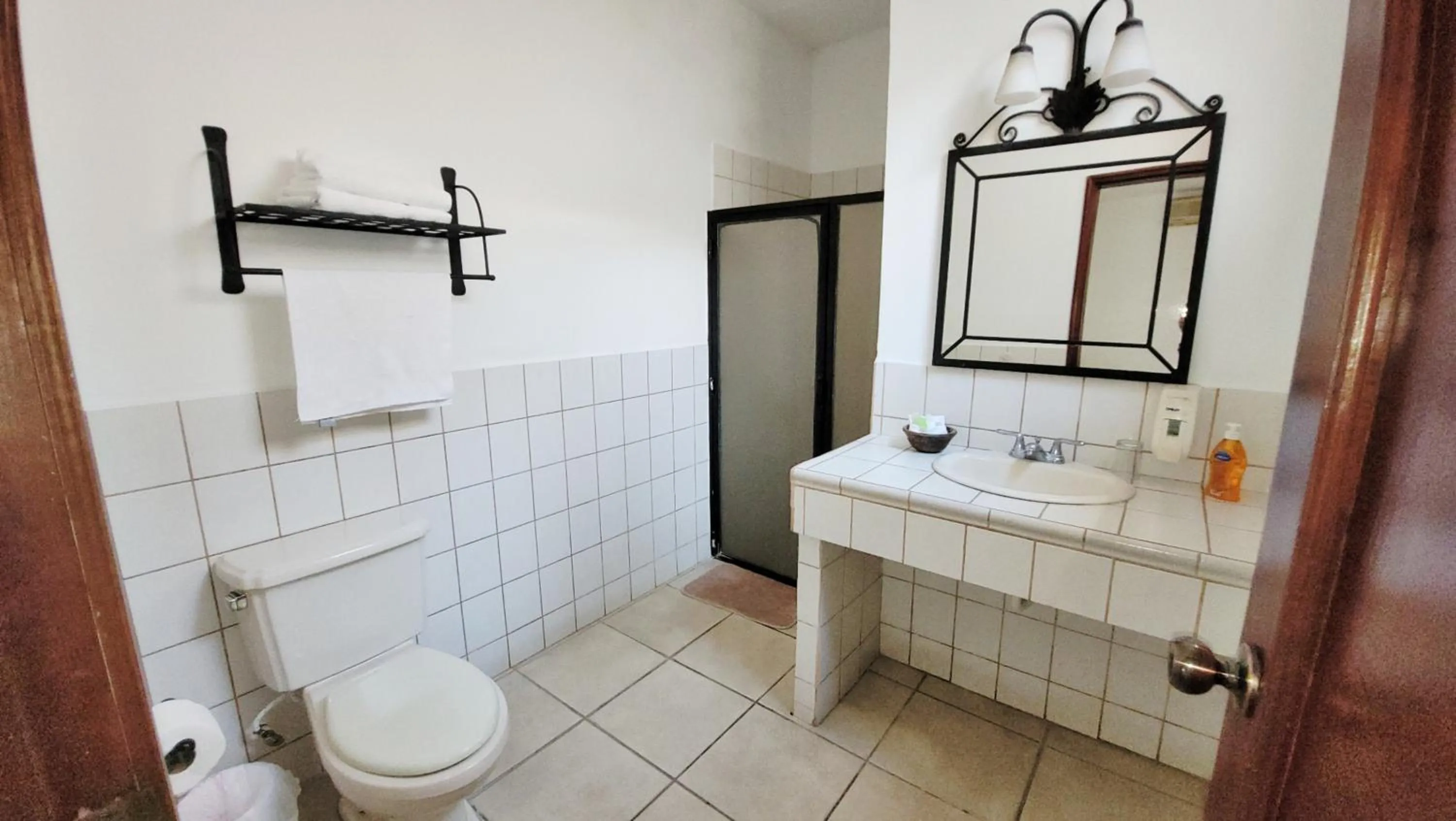 Bathroom in Villa Fontana Nesthost Stays