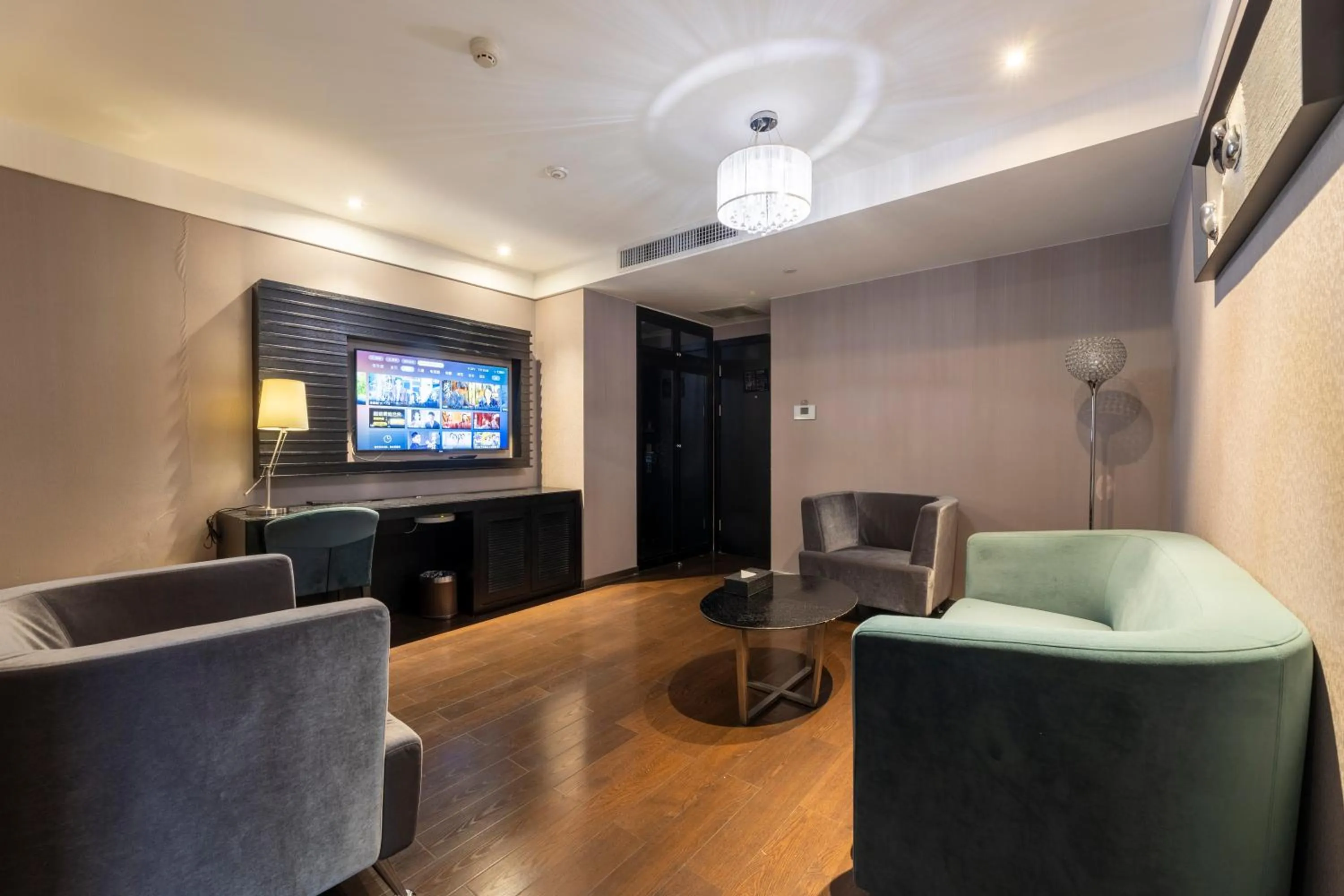 Living room in Guangzhou Baiyun Airport Orange Crystal Hotel