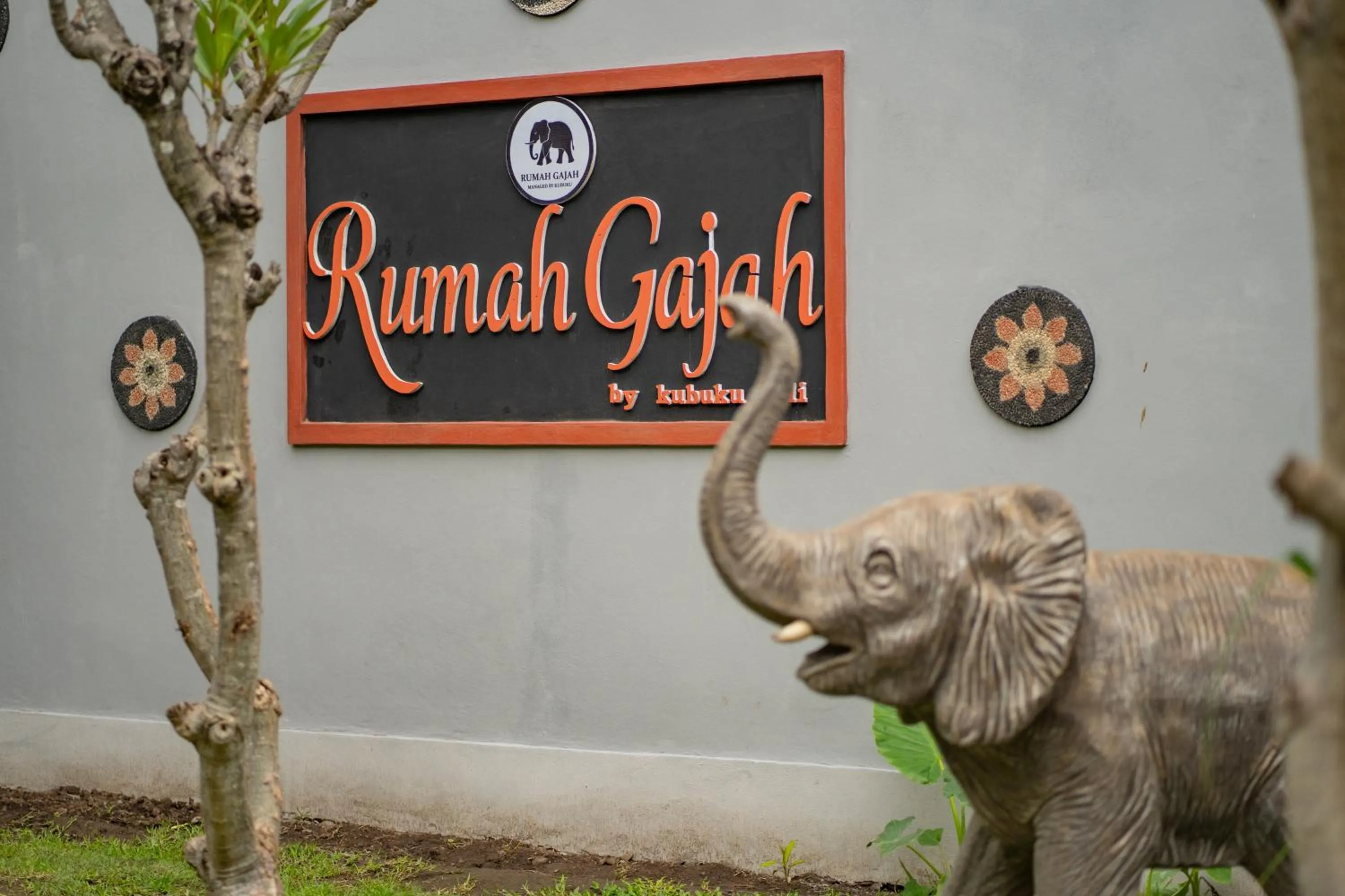 Property logo or sign in Rumah Gajah by Kubukubali