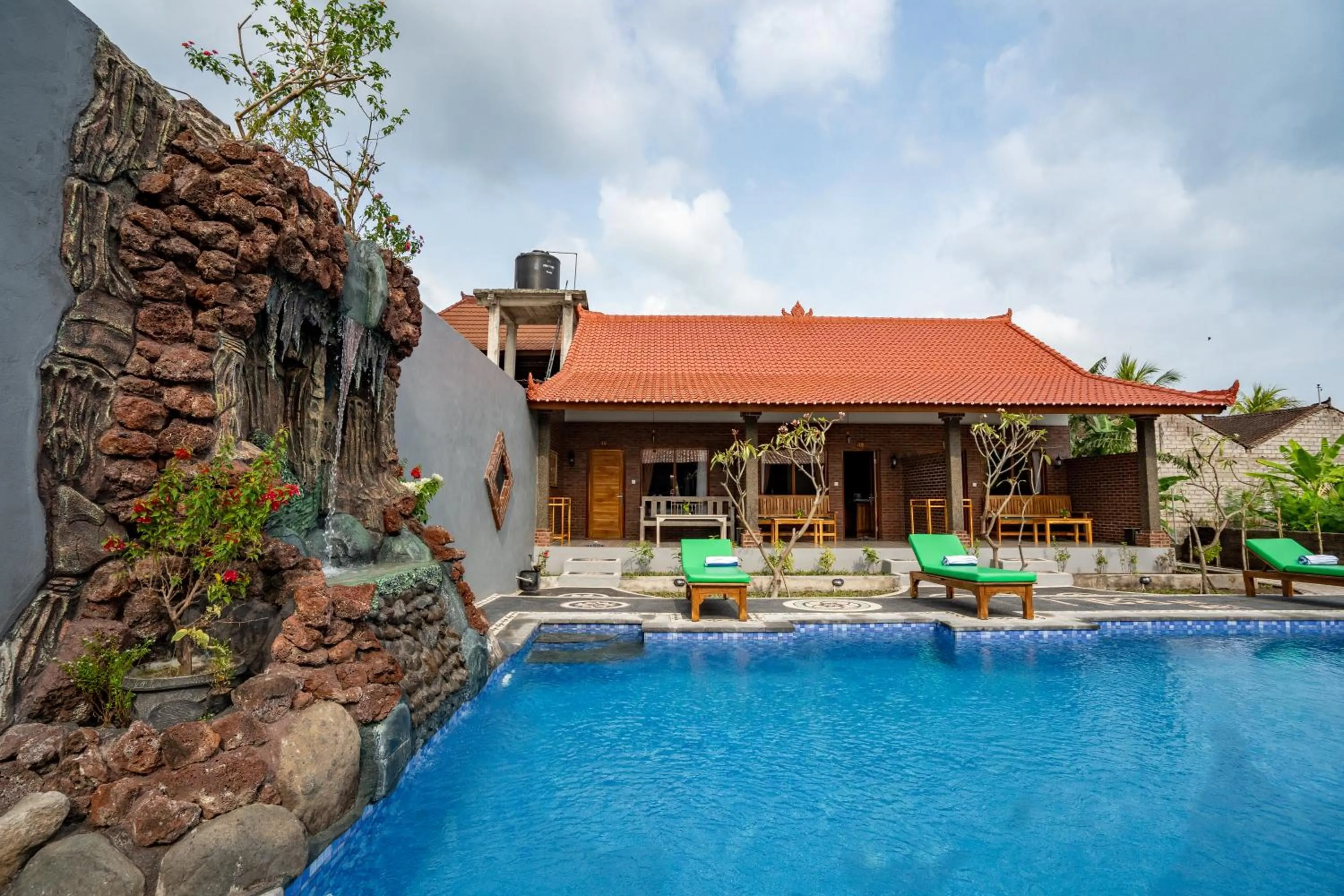 Swimming pool in Rumah Gajah by Kubukubali