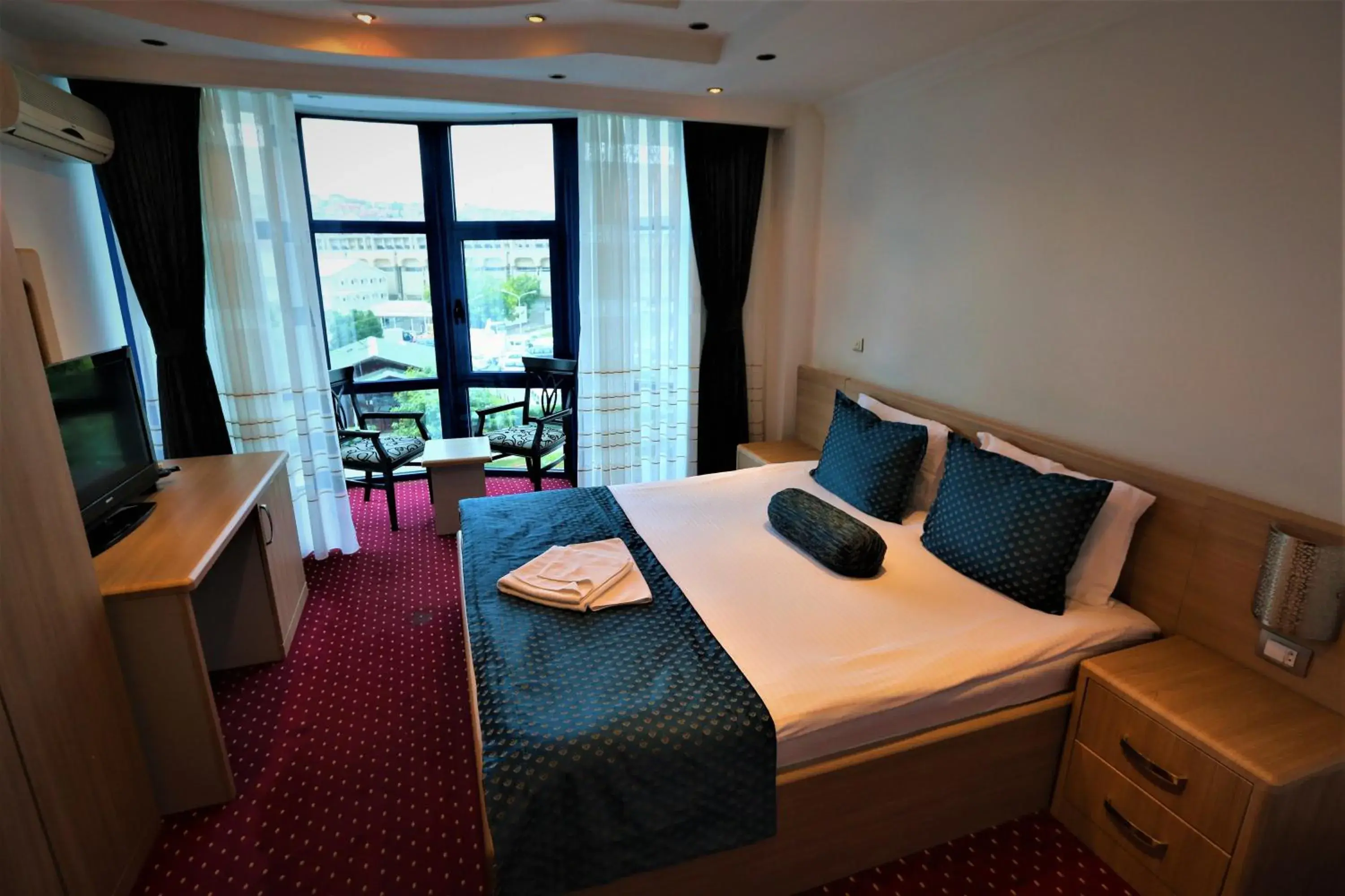 Triple Room in Hotel Pejton Triple Room in Hotel Pejton