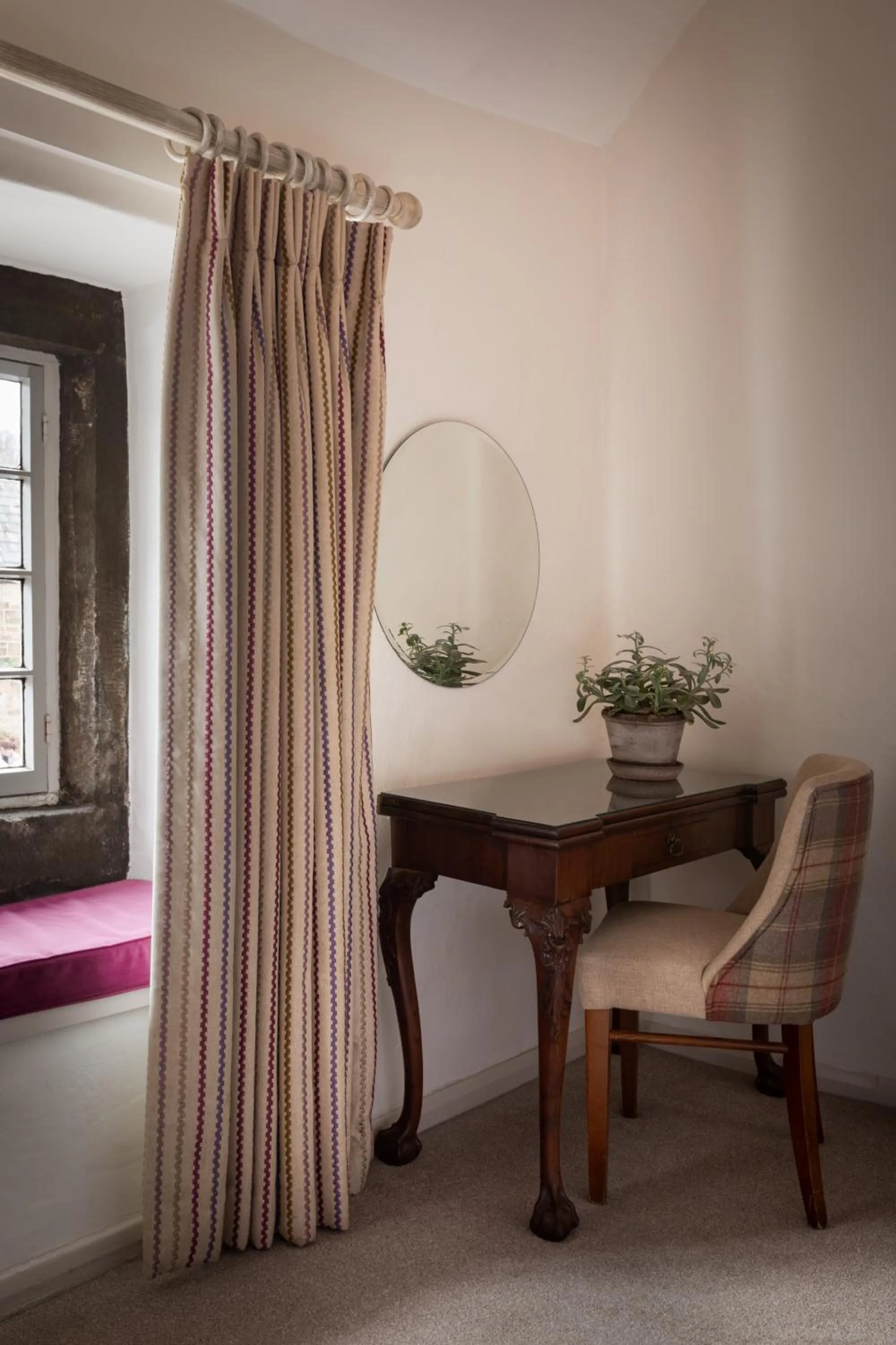 Bedroom in Devonshire Arms at Beeley - Chatsworth