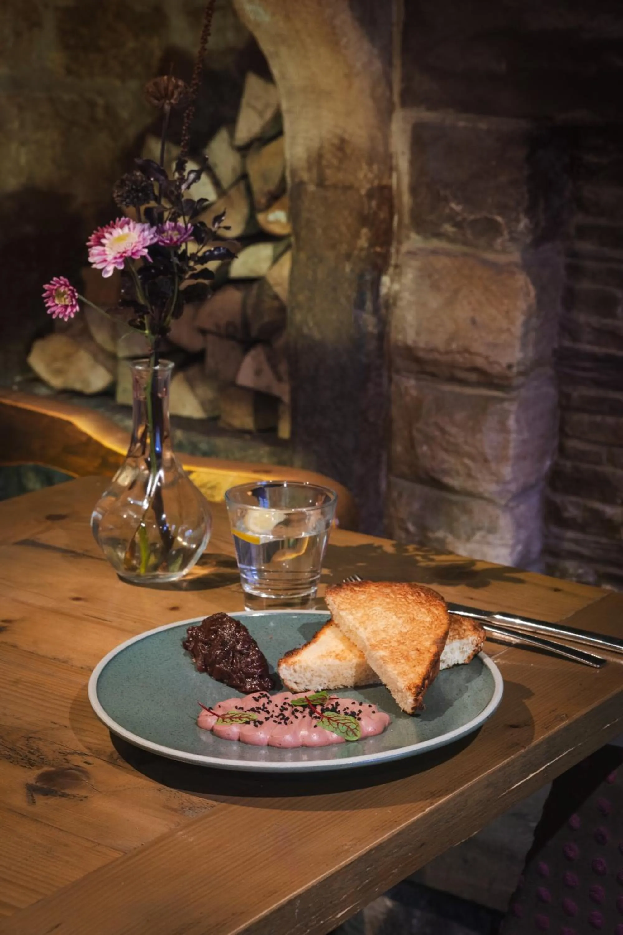 Food and drinks in Devonshire Arms at Beeley - Chatsworth