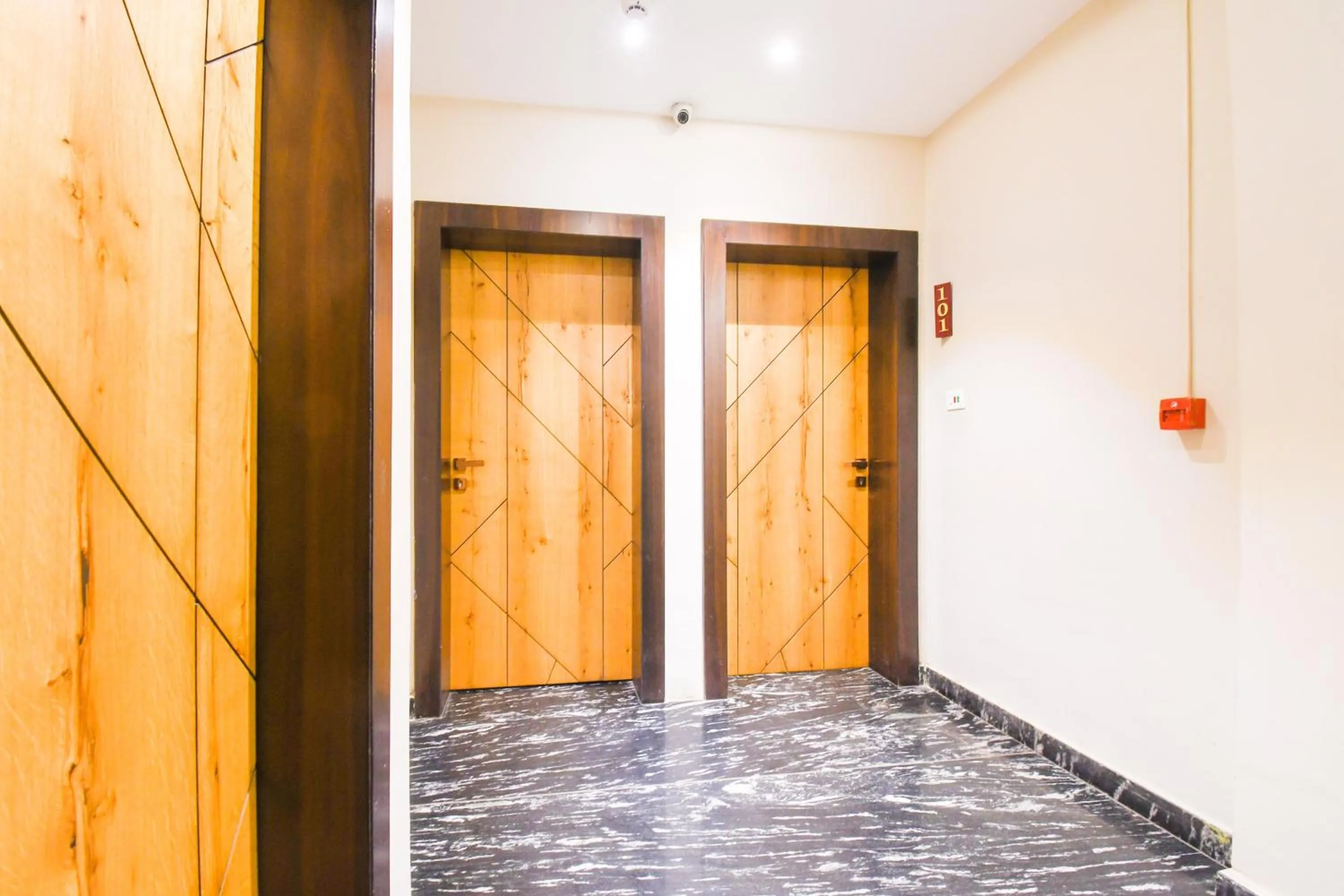 Lobby or reception in Super Townhouse Near Marine Drive