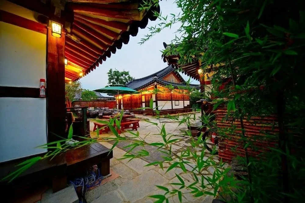 Jeonju Hanok Maeul Dongrakwon Hanok Hotel