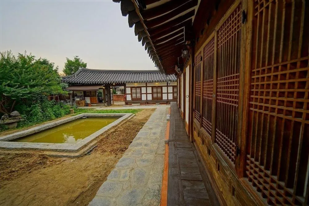 Jeonju Hanok Maeul Dongrakwon Hanok Hotel