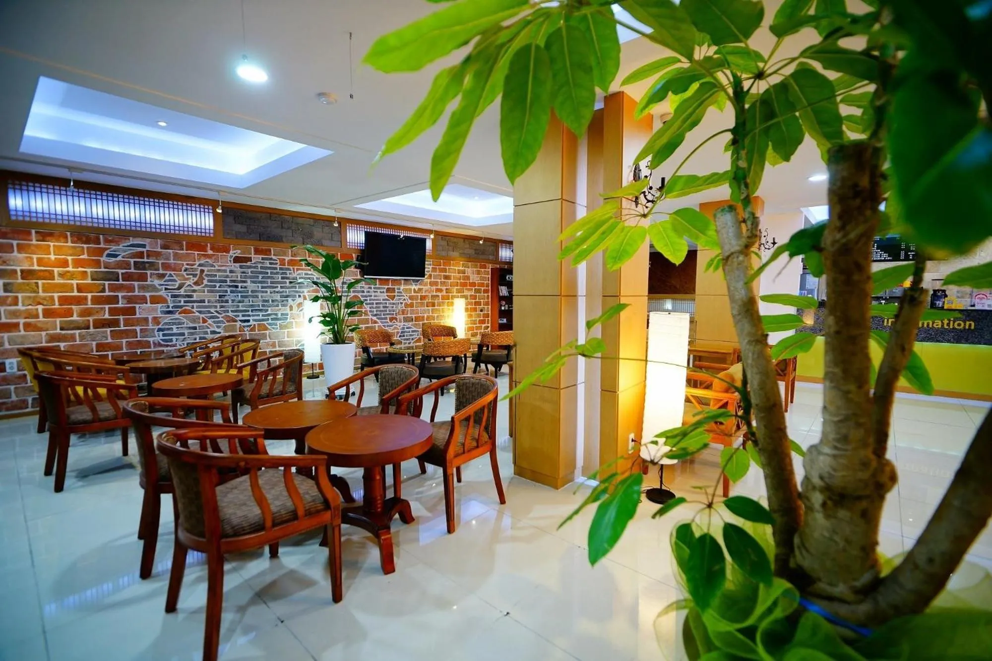 Jeonju Hanok Village Gamyeongru Hanok Hotel