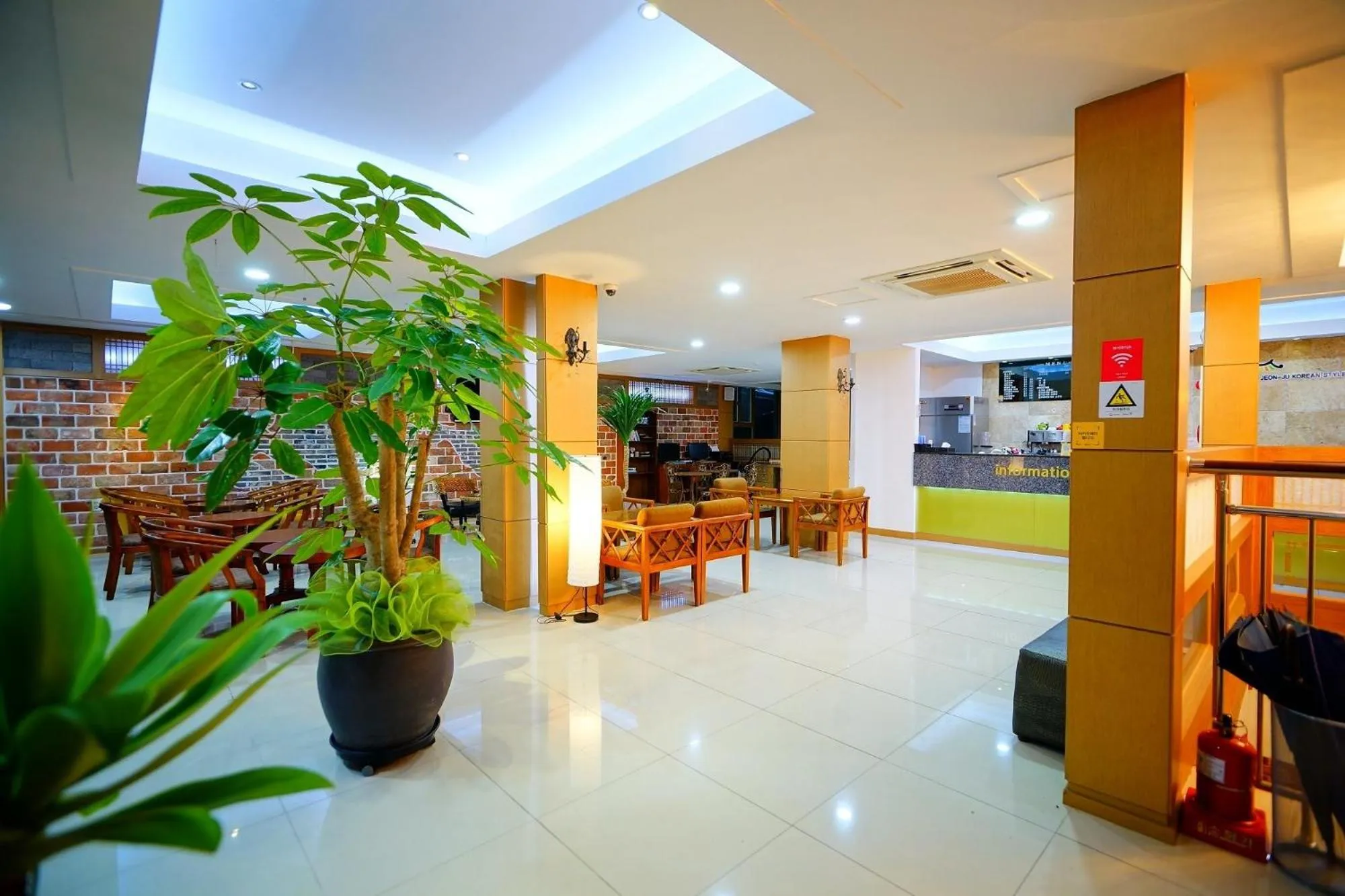 Jeonju Hanok Village Gamyeongru Hanok Hotel