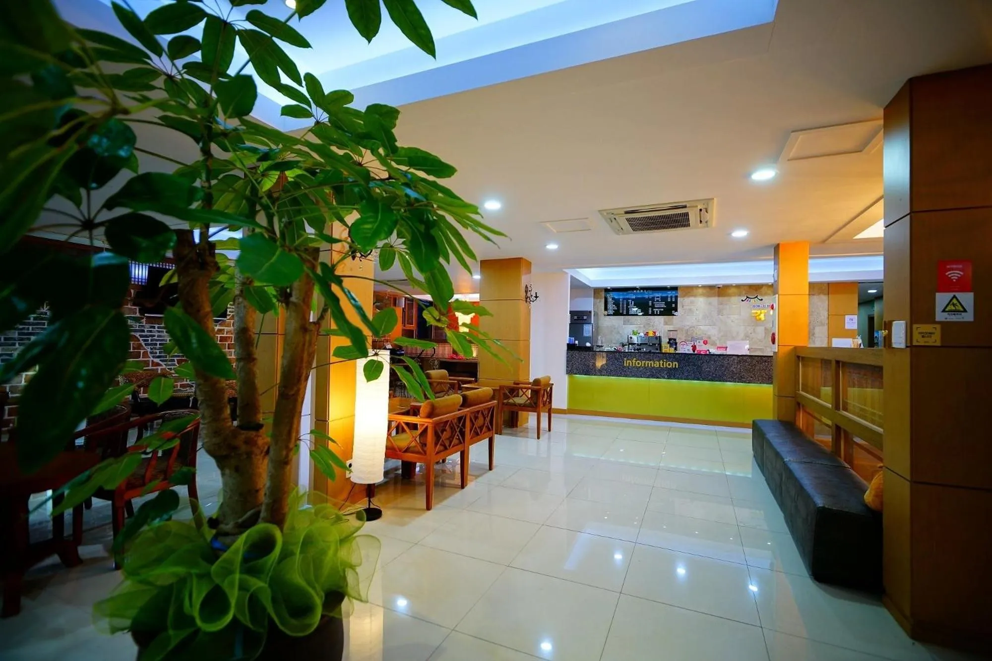 Jeonju Hanok Village Gamyeongru Hanok Hotel