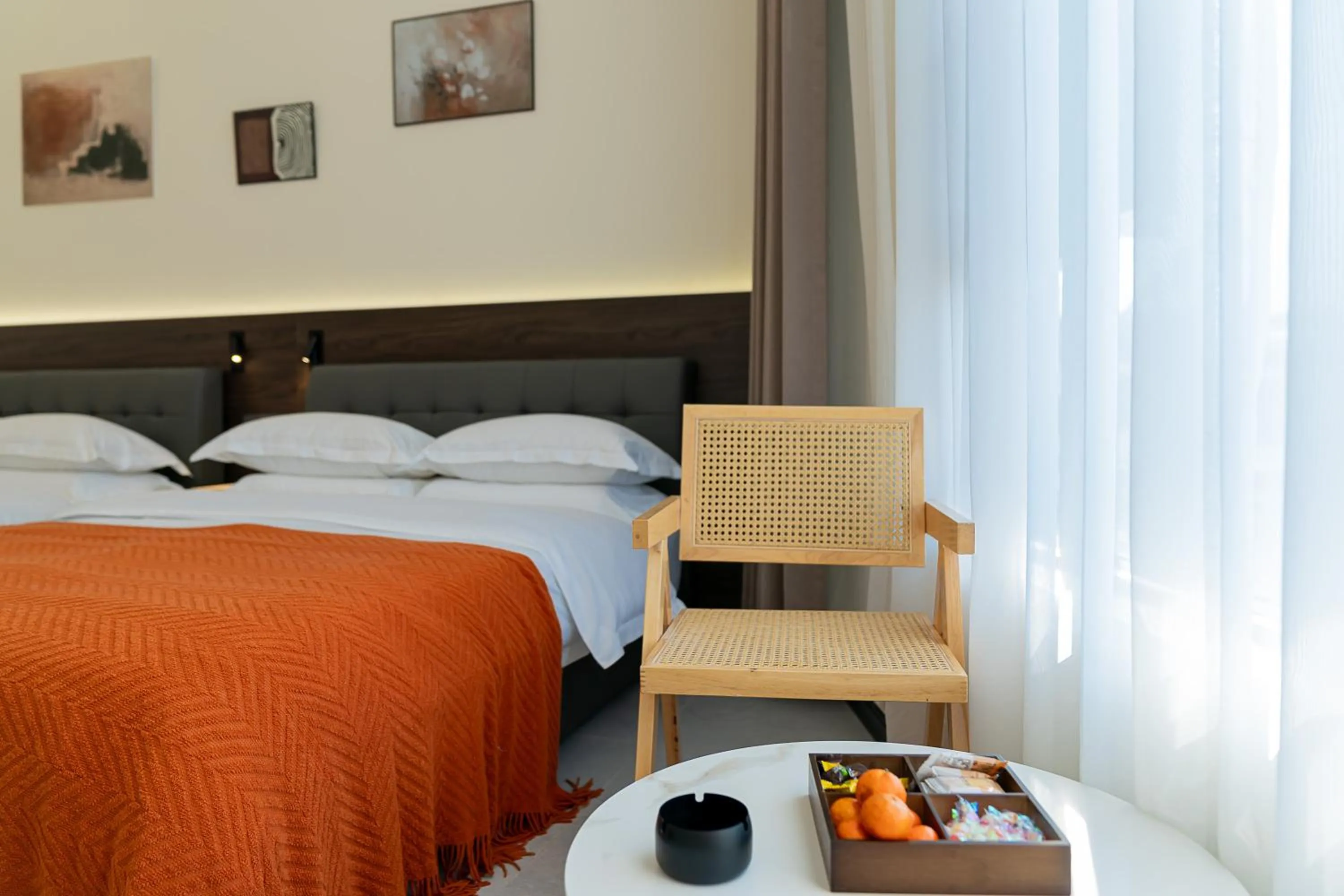 Restaurant/places to eat, Bed in Wuyi Whispering Maple