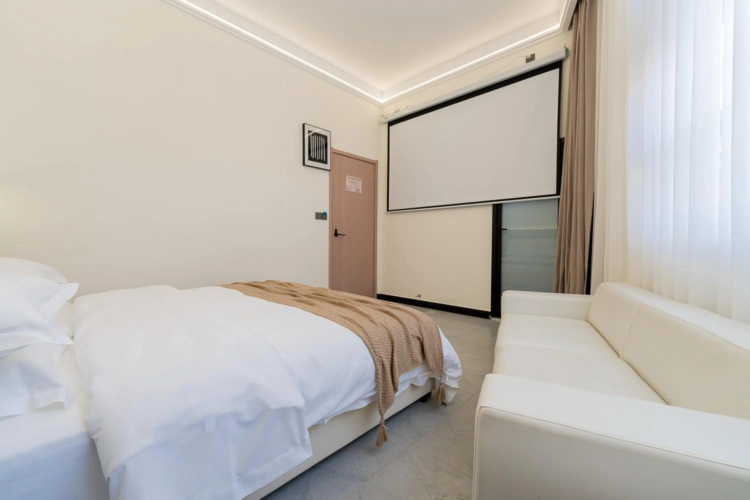 Bed in Wuyi Whispering Maple