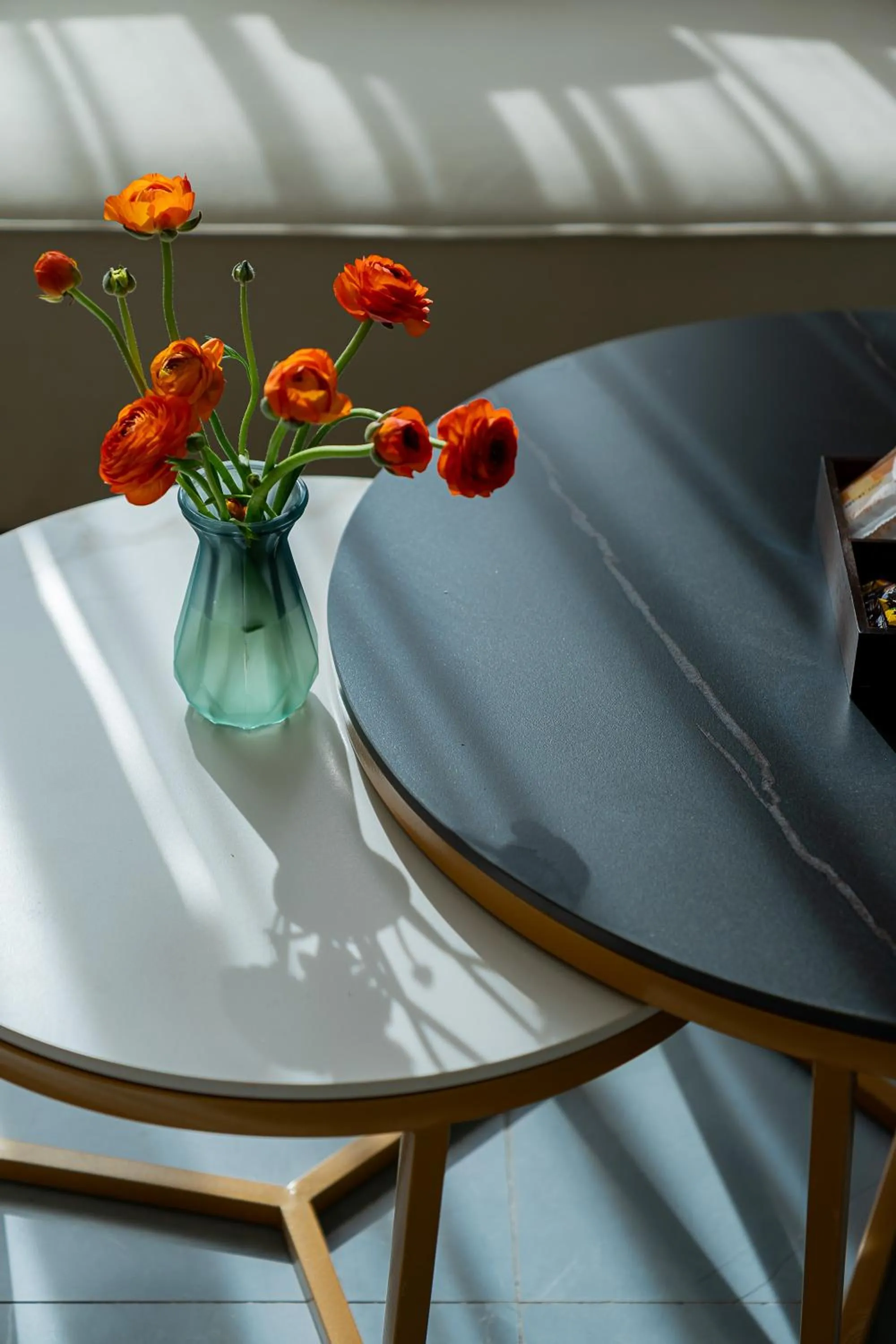 Decorative detail in Wuyi Whispering Maple