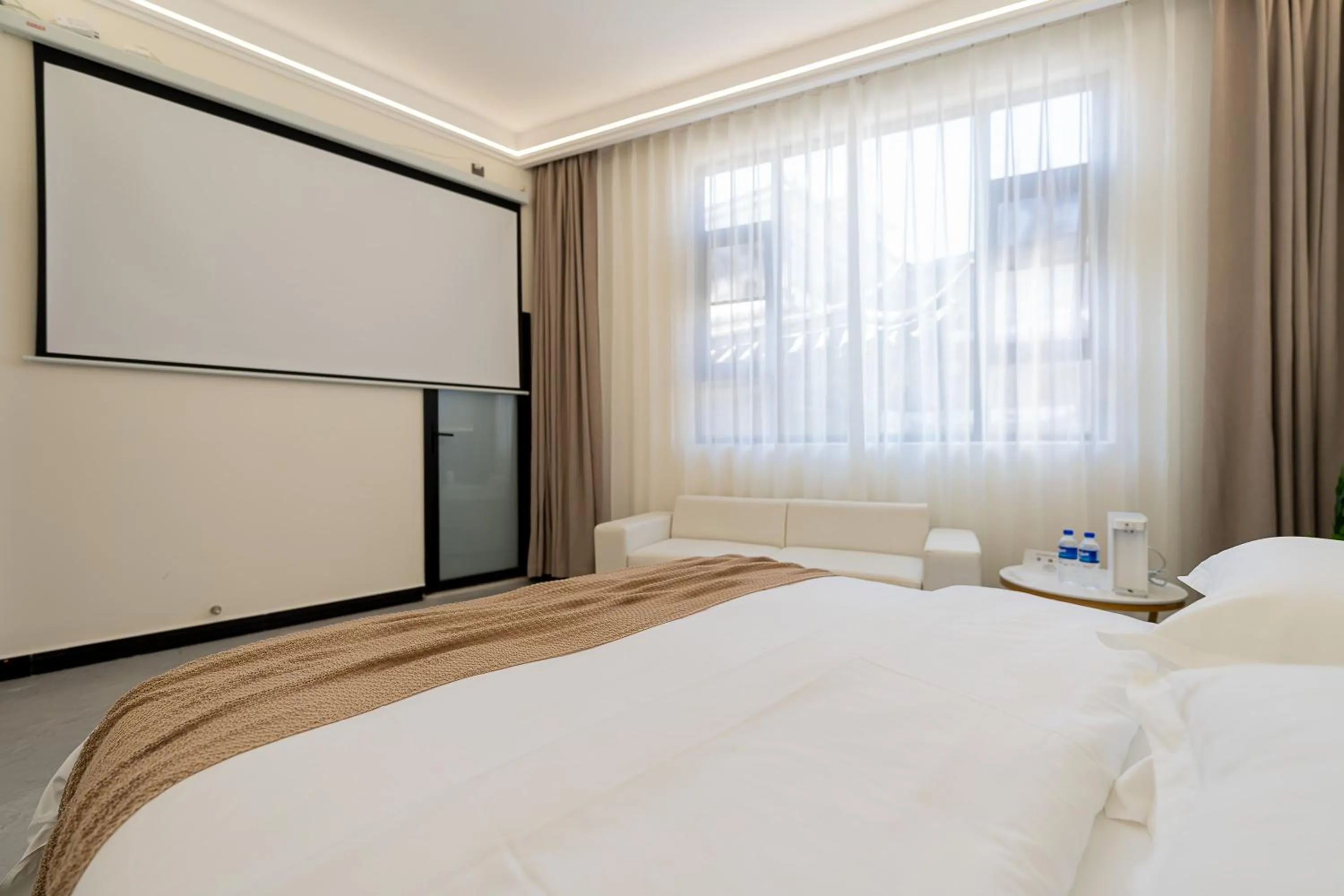 Bed in Wuyi Whispering Maple