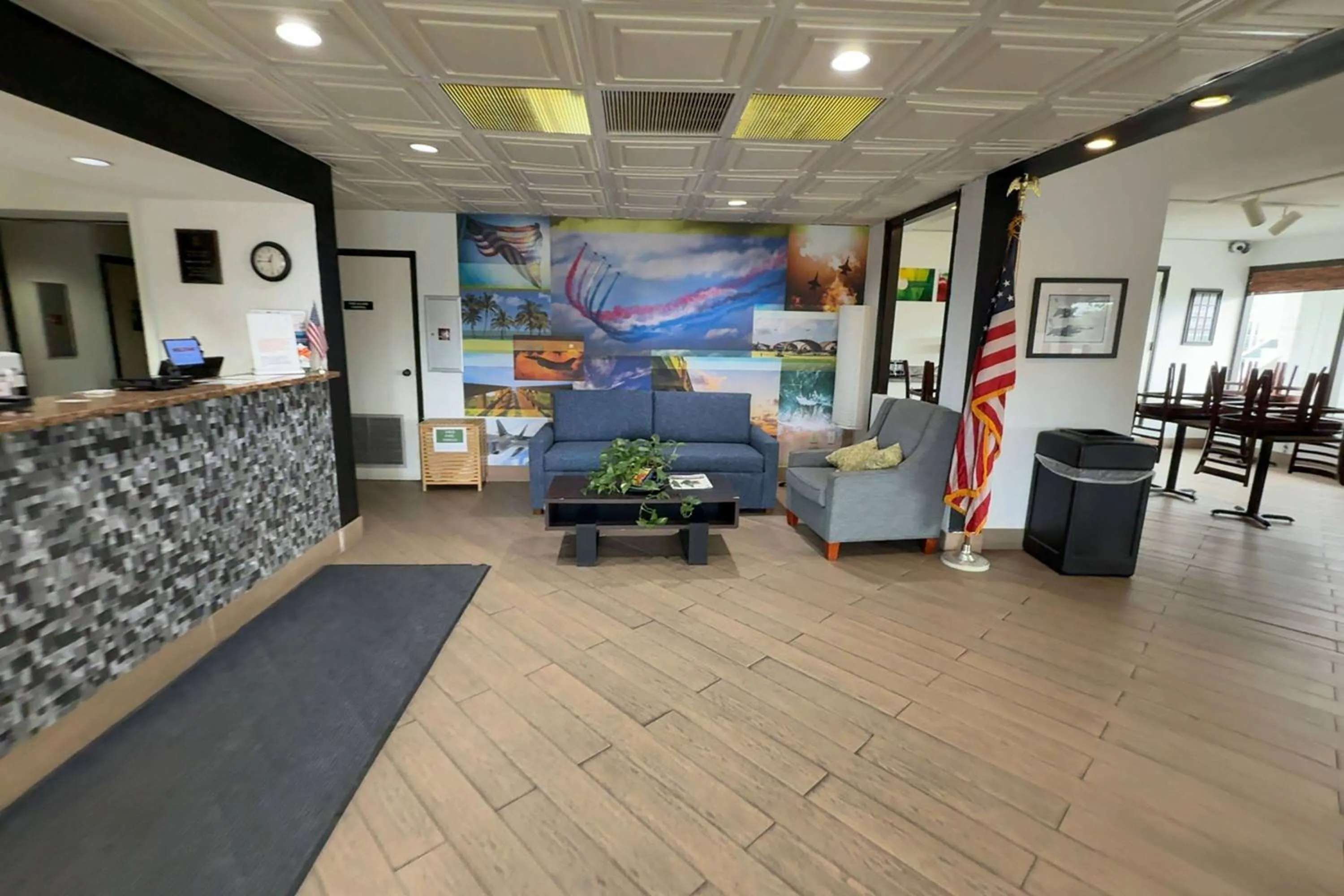 Lobby or reception in Eglin Extended Stay Hotel, a Howard Johnson by Wyndham