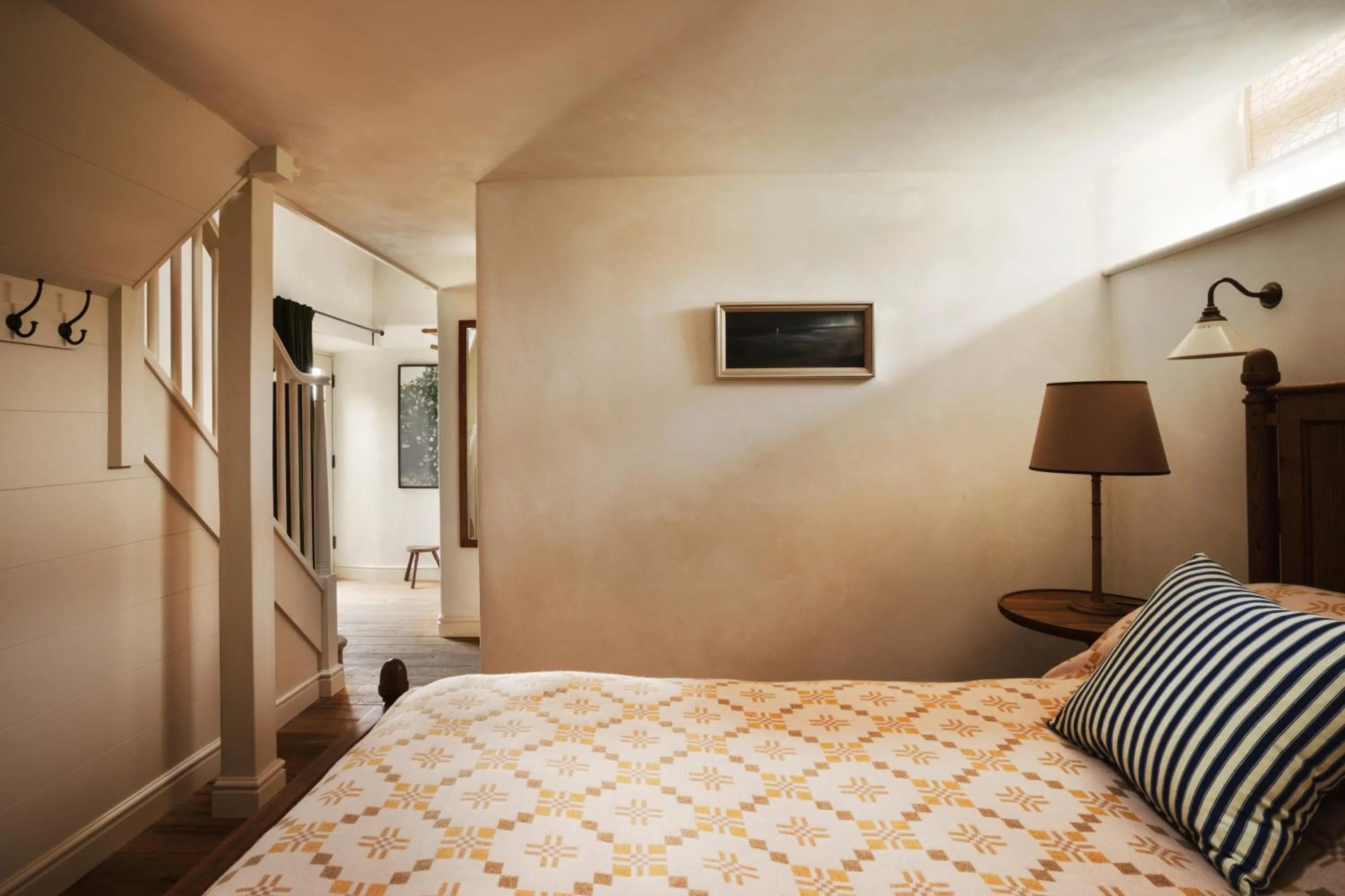 Bedroom, Bed in The Pilsley Inn - Chatsworth