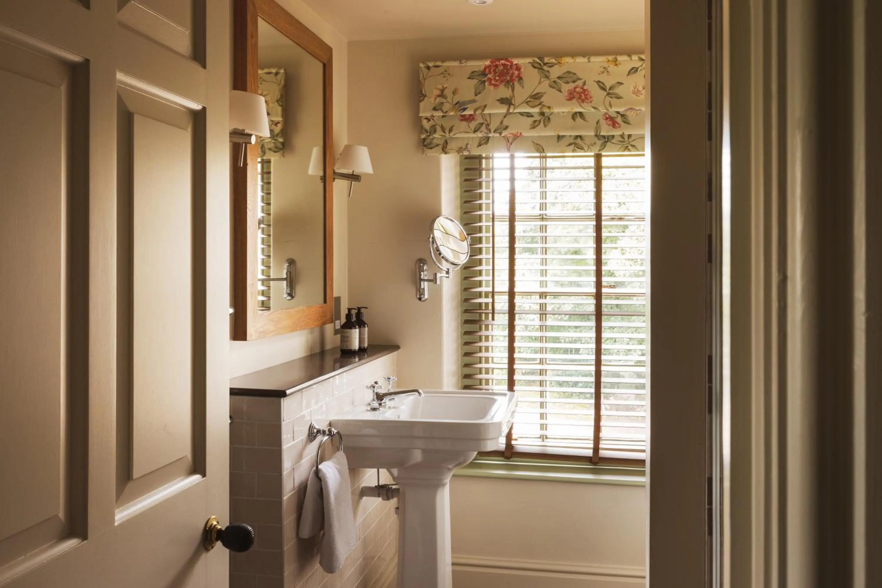 Bathroom in The Pilsley Inn - Chatsworth