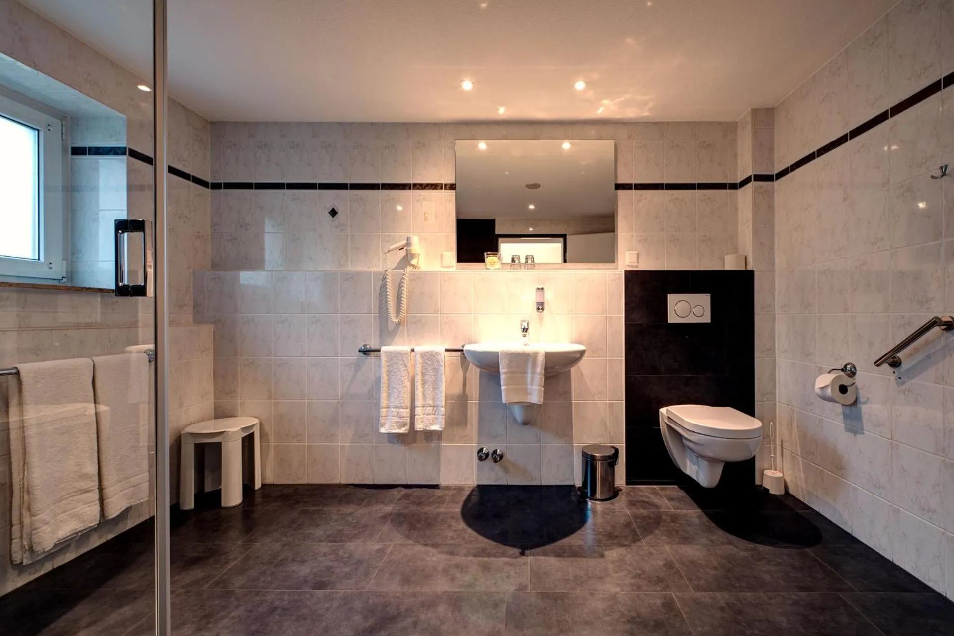 Bathroom in Hotel-Restaurant Öhlers