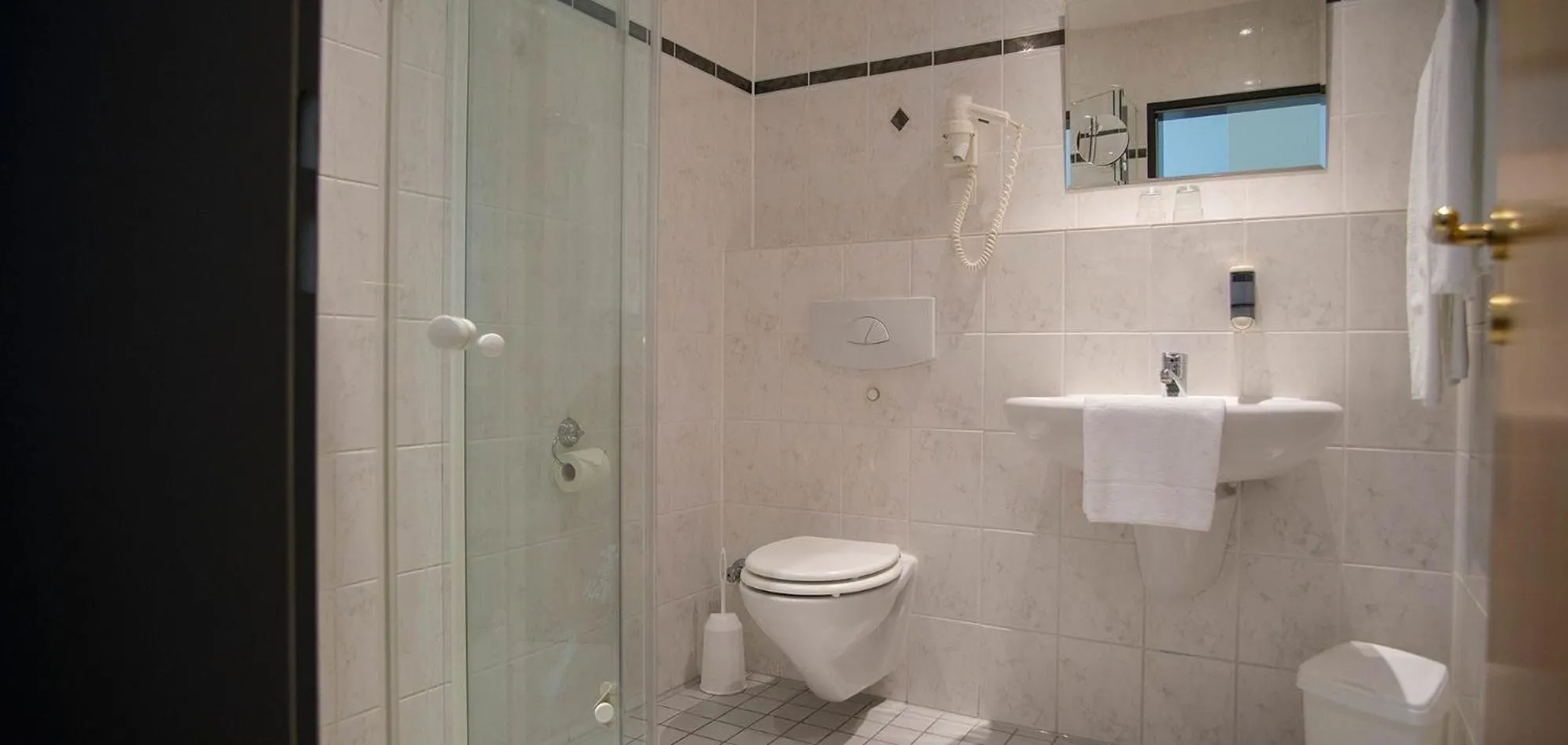 Bathroom in Hotel-Restaurant Öhlers