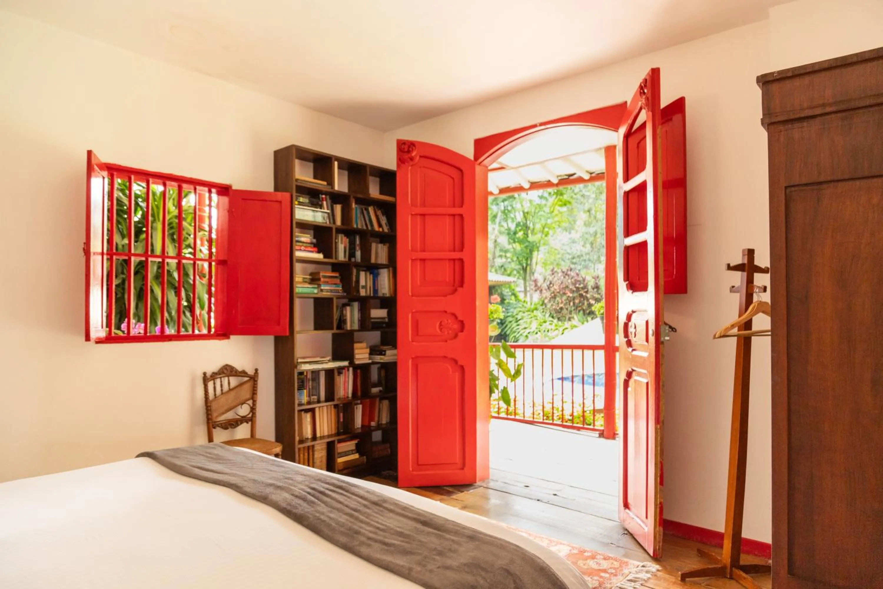 Bed in Hacienda Venecia Coffee Farm Hotel