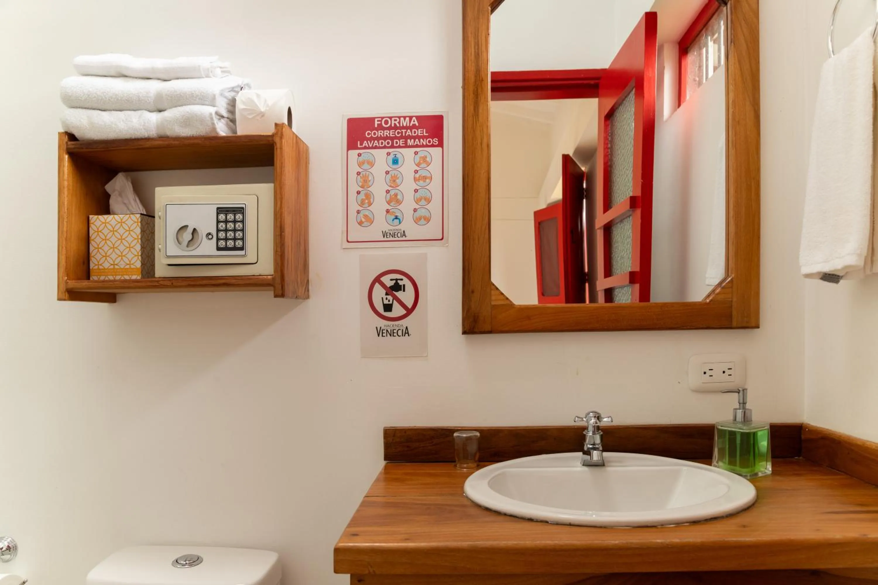 Hacienda Venecia Coffee Farm Hotel