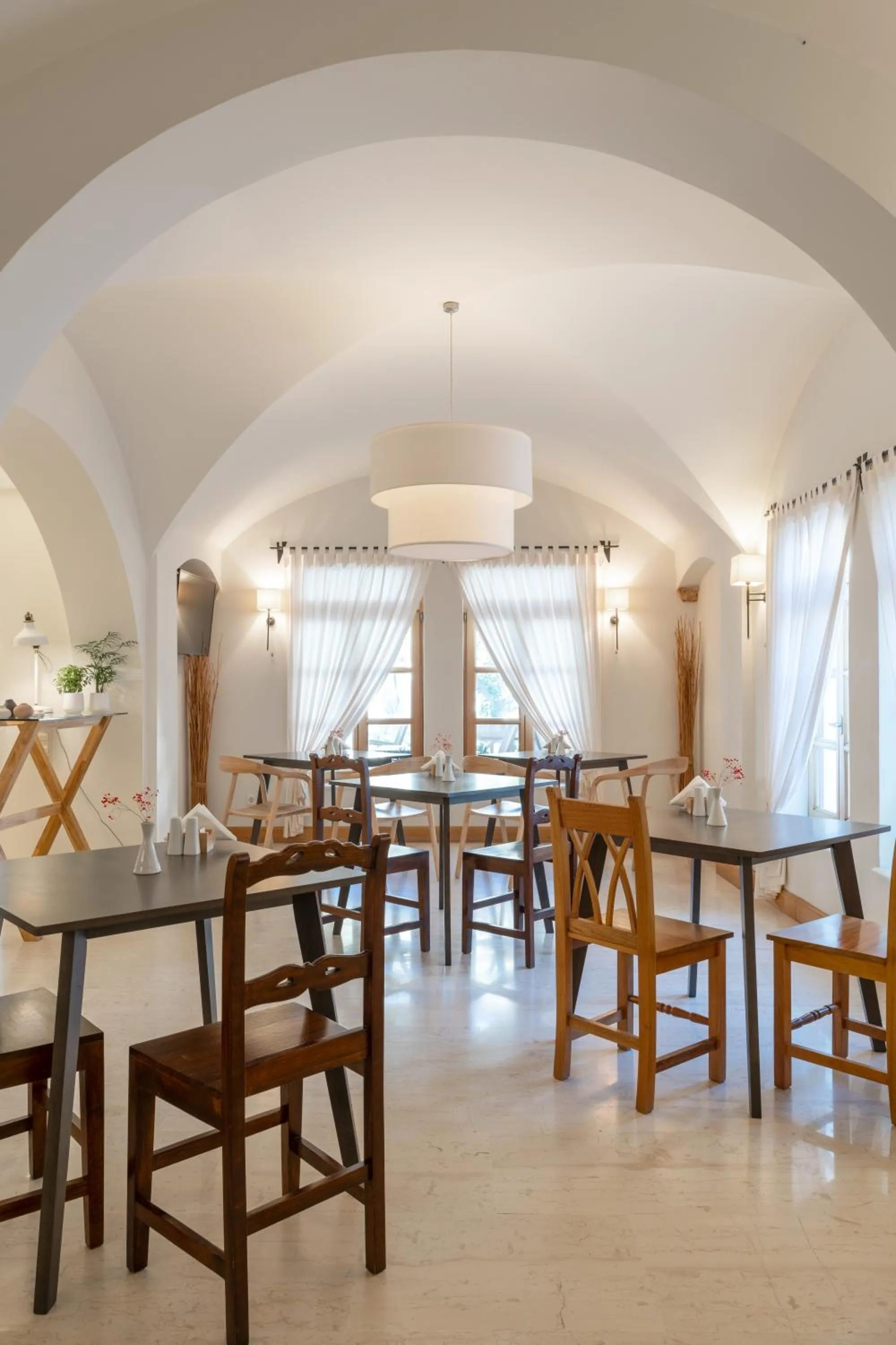 Restaurant/places to eat in Hotel Matina