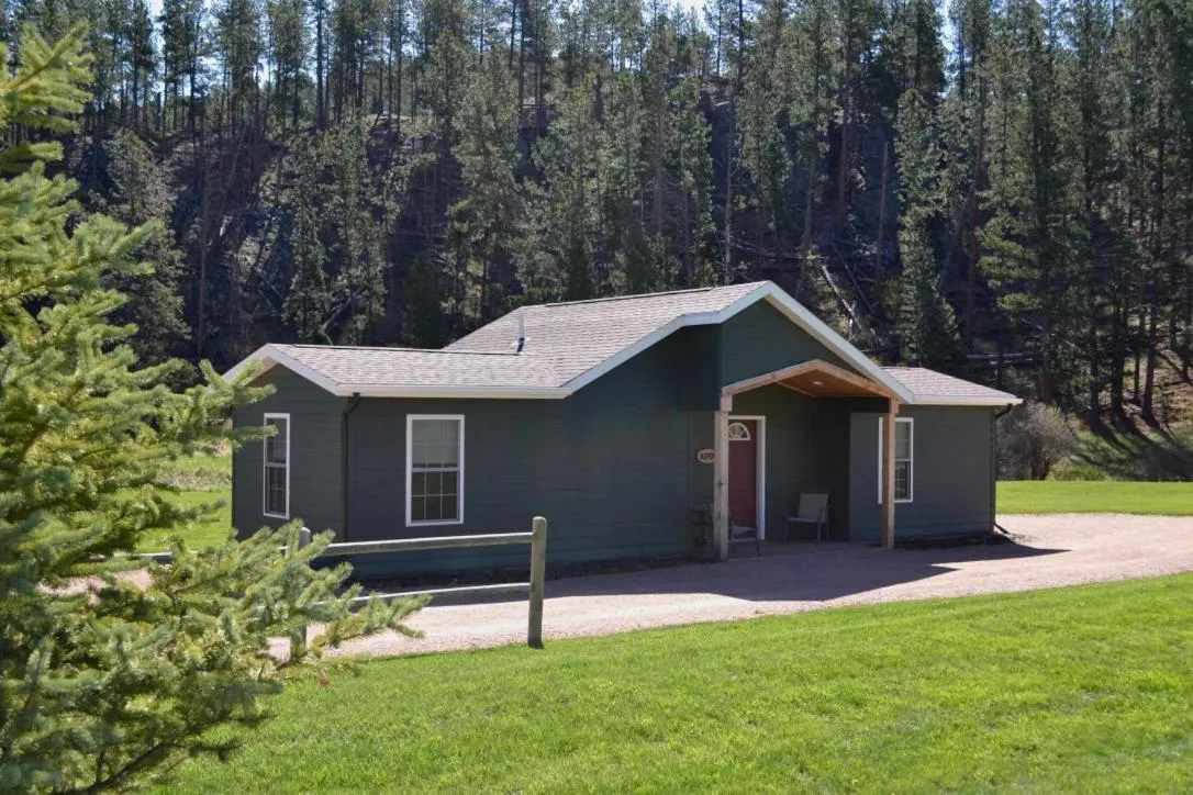 Mammoth - Two-Bedroom Cottage in Black Elk Resort