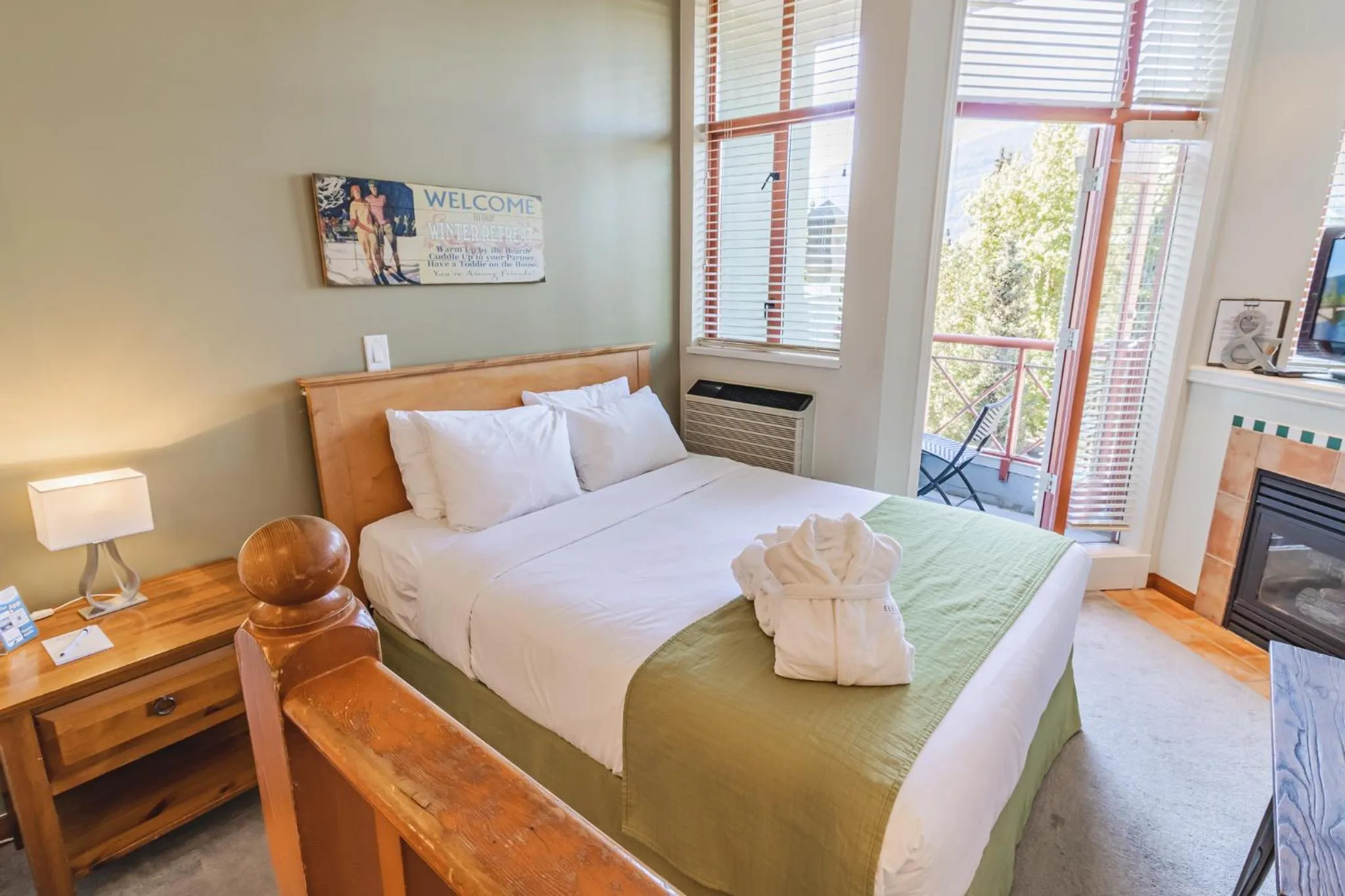 Bed in Alpenglow Lodge by Elevate Vacations