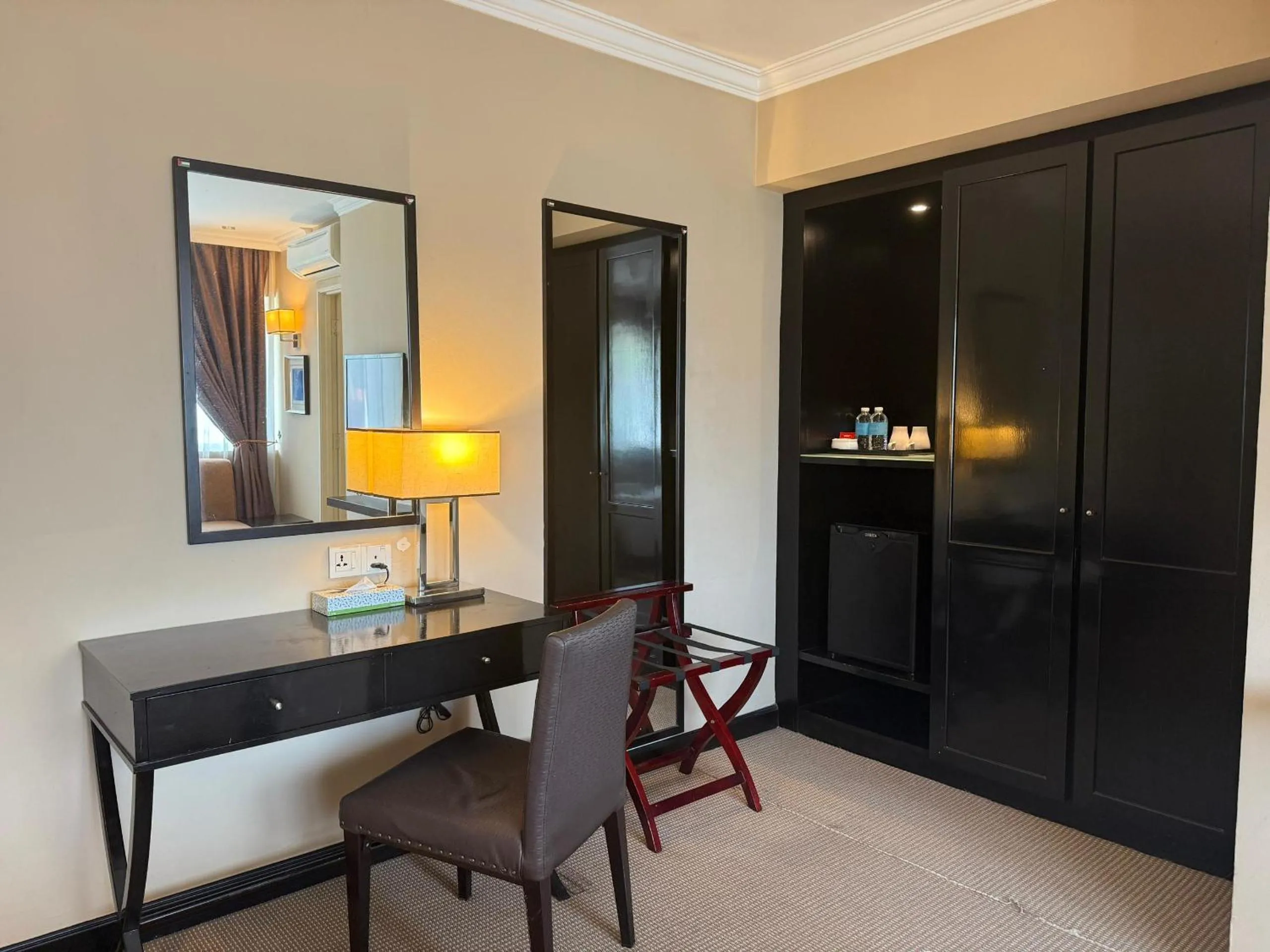 Bedroom in Merchant Hotel