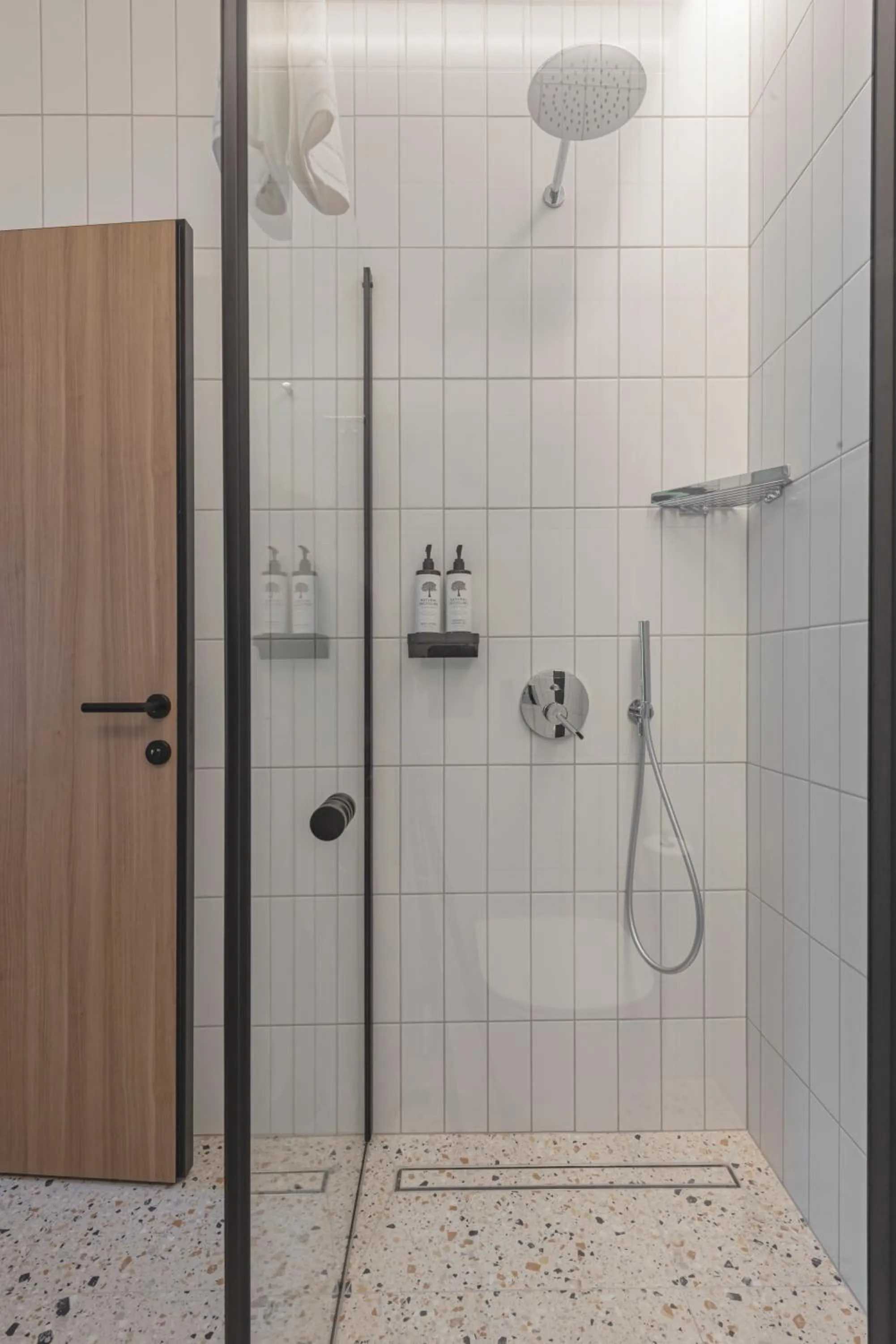 Shower in LAJOS Hotel